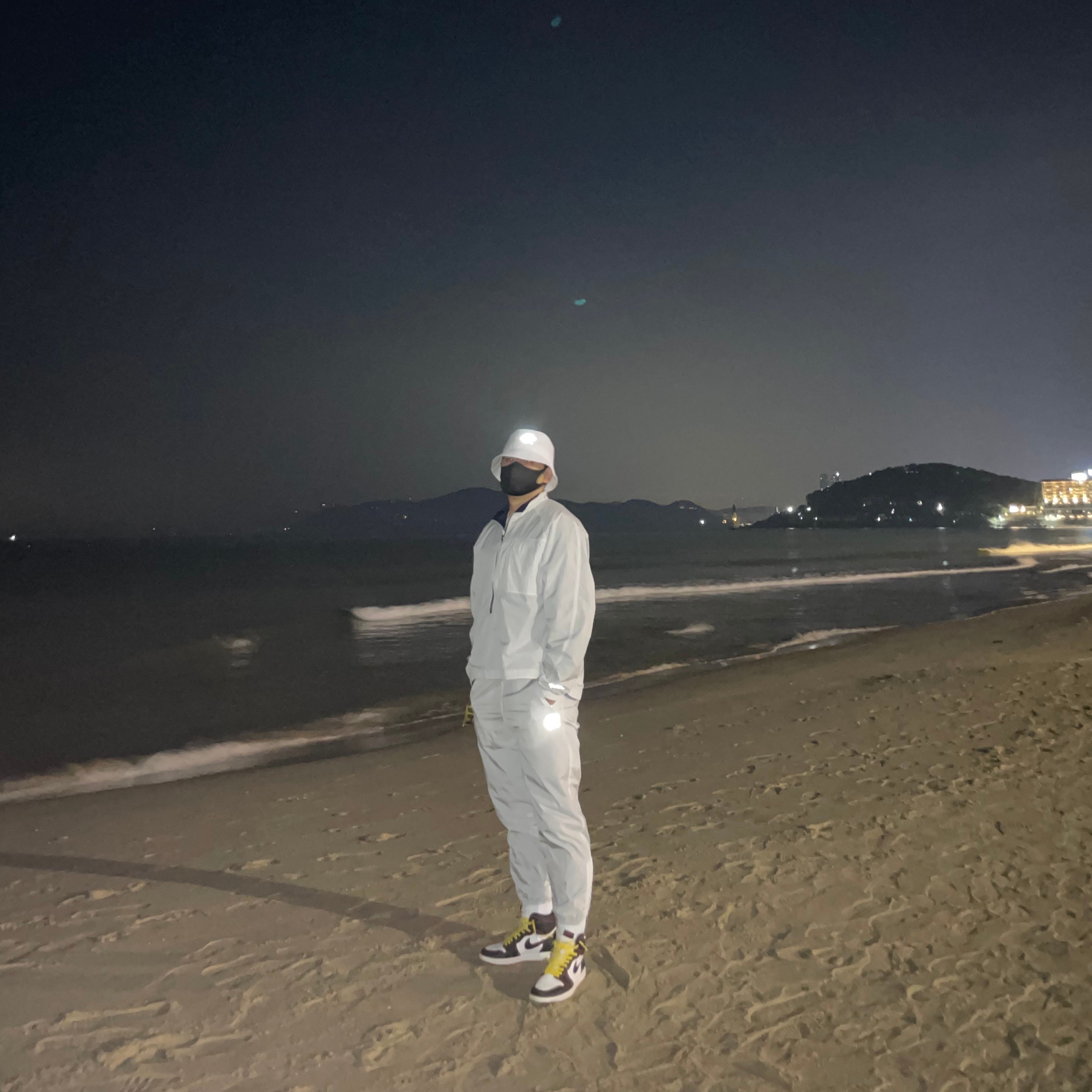 Nike x Kim Jones Printed Track Pants White - Asia, Nike x Kim Jones Reversible Wind Breaker Navy - Asia 착용 스타일 - 1
