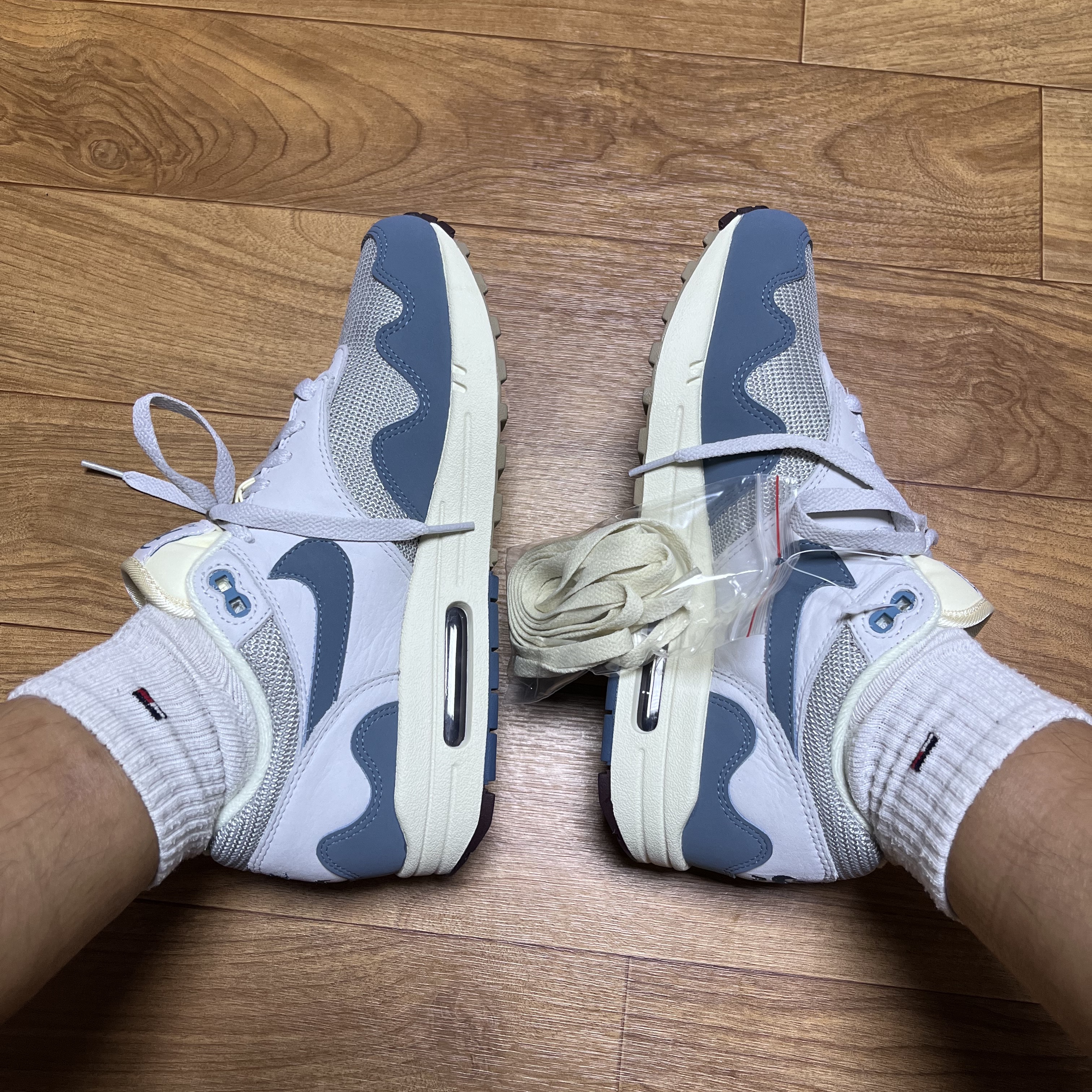 Nike x Patta Air Max 1 Noise Aqua 착용 스타일