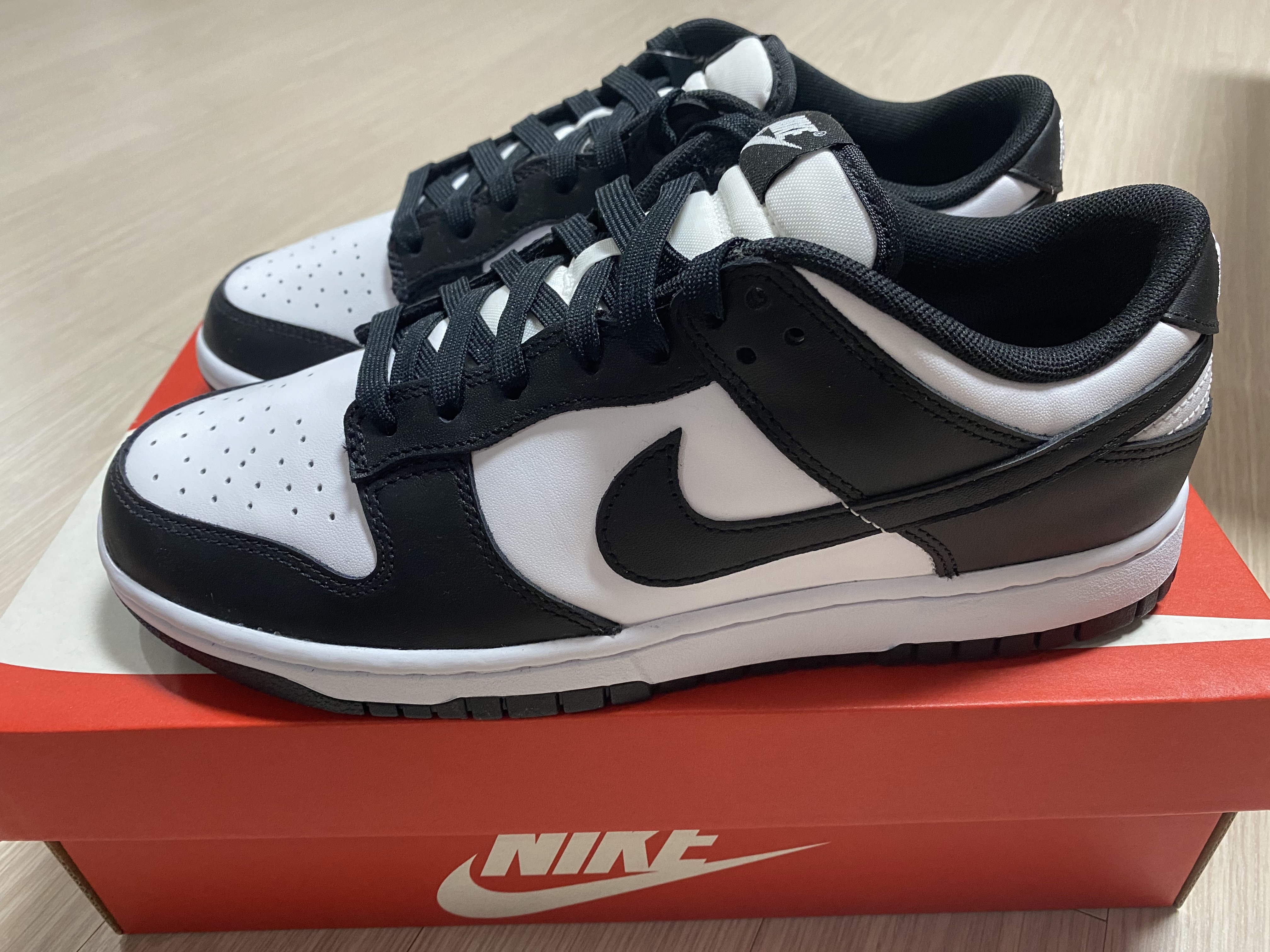 Nike Dunk Low Retro Black 착용 스타일