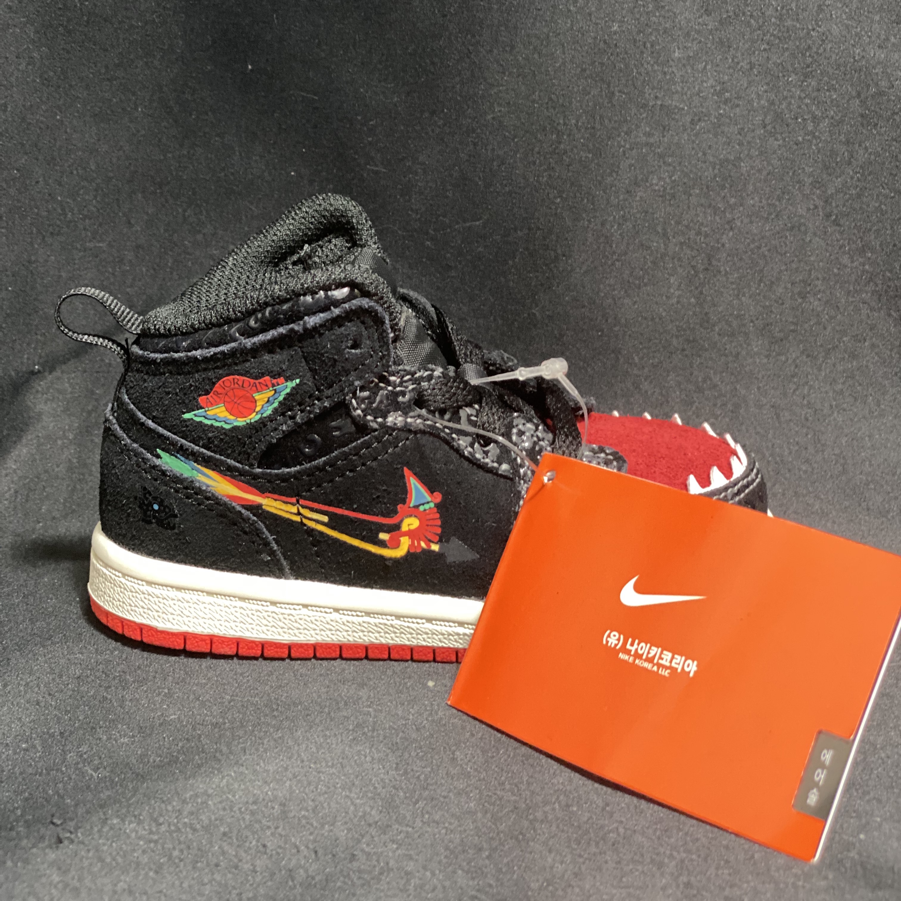 (TD) Jordan 1 Mid SE Siempre Familia 착용 스타일 - 1