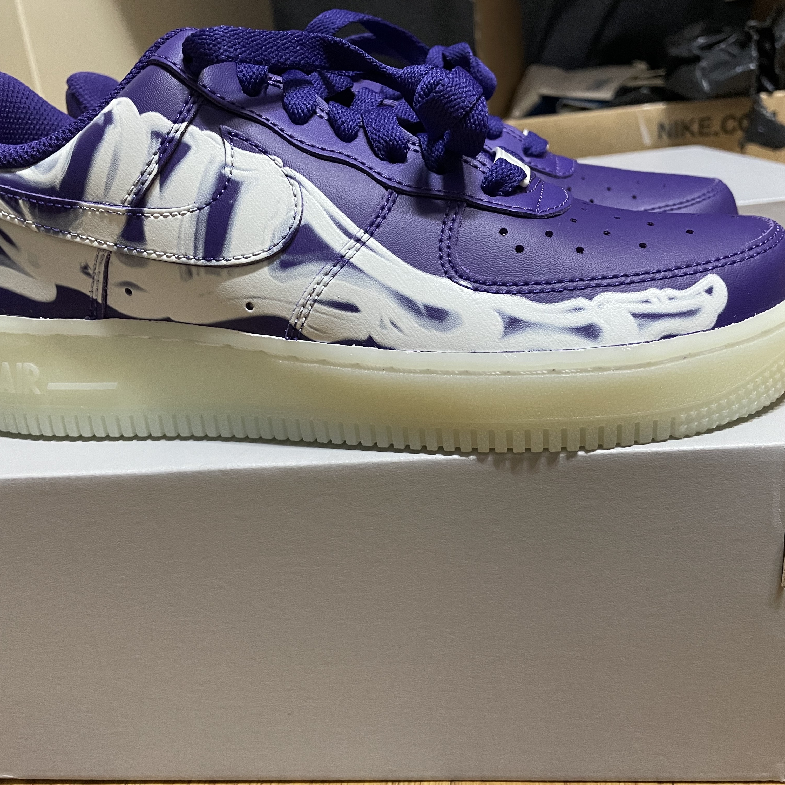 Nike Air Force 1 Low '07 Purple Skeleton 착용 스타일 - 2