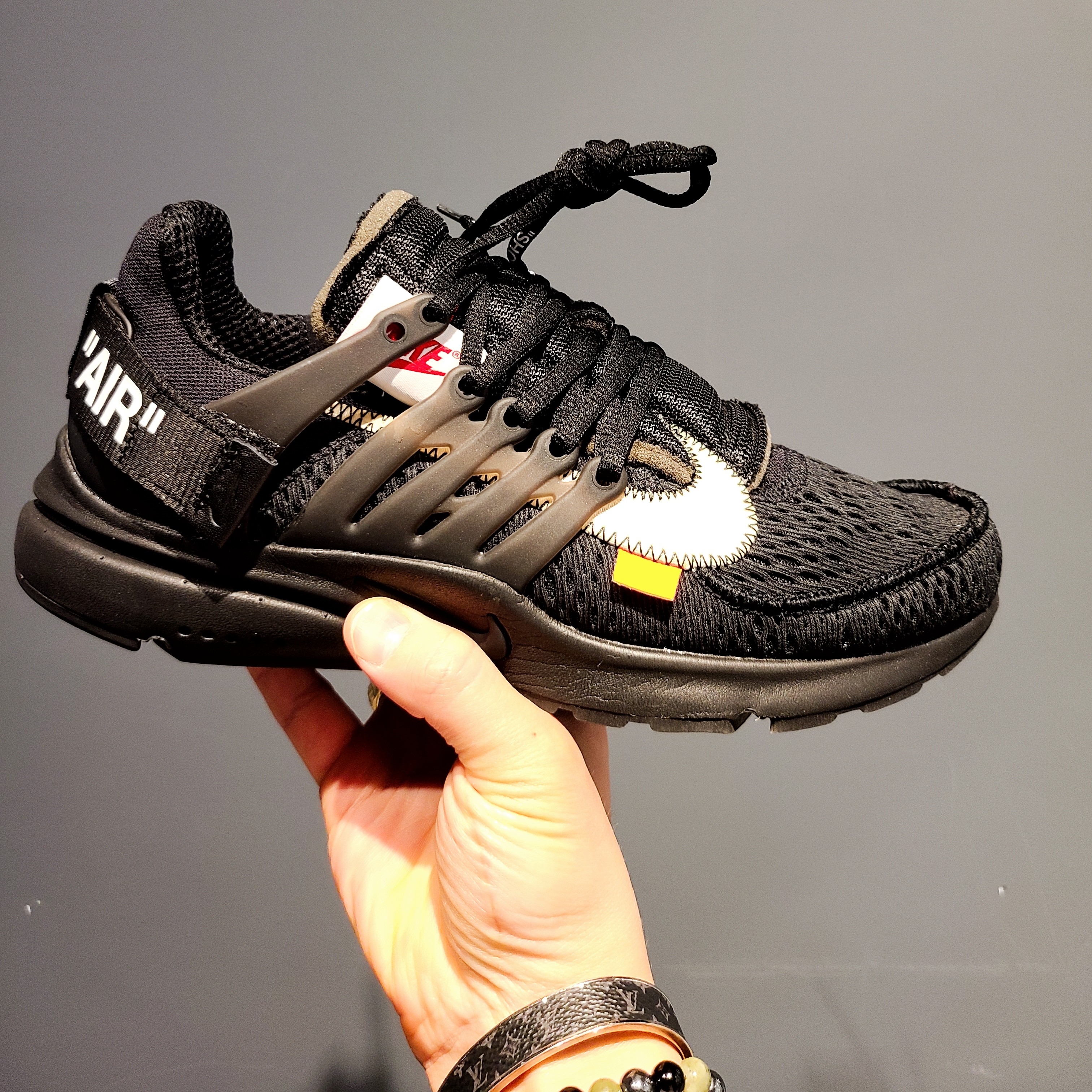 Nike x Off-White Air Presto Black 착용 스타일 - 1
