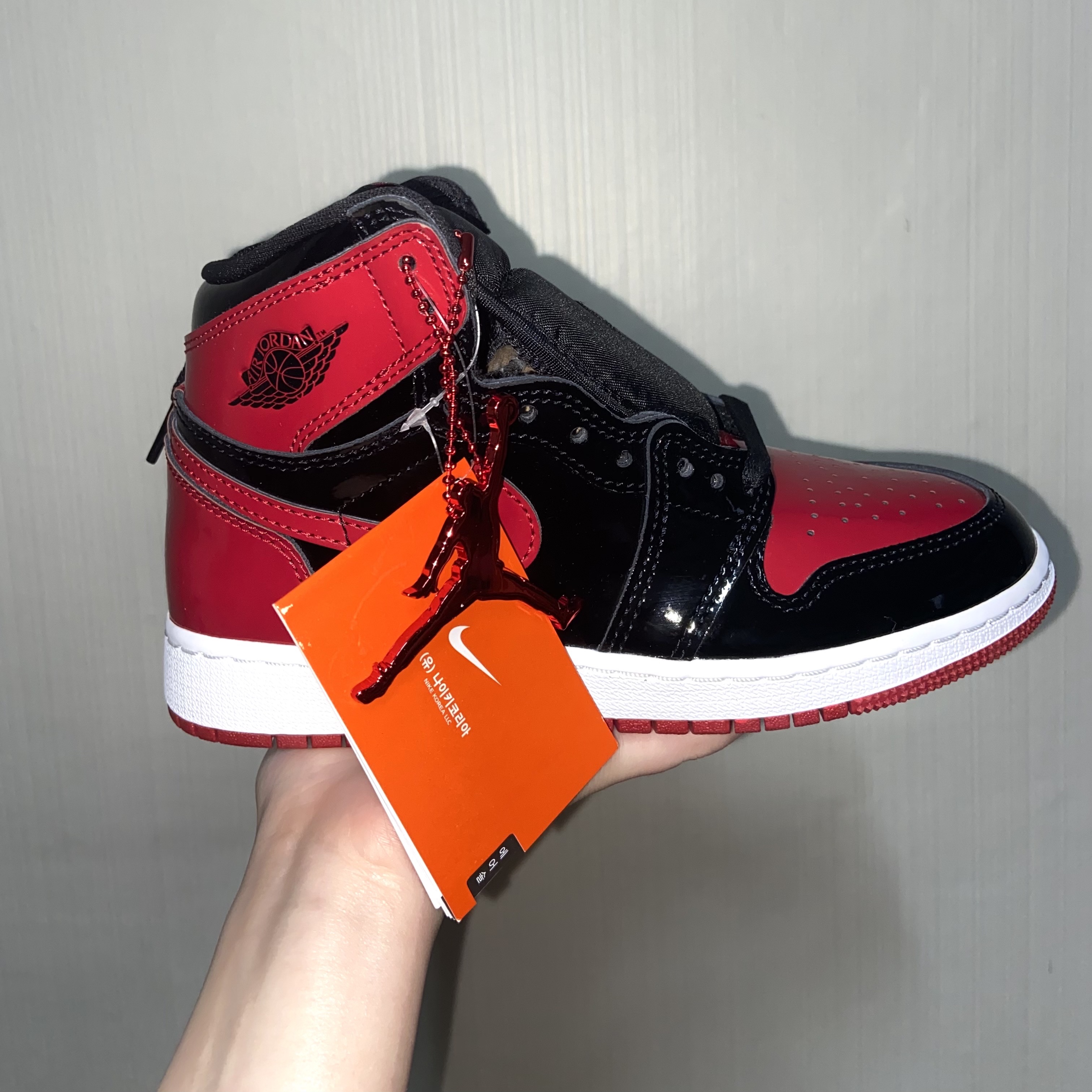 (GS) Jordan 1 Retro High OG Patent Bred 착용 스타일 - 2
