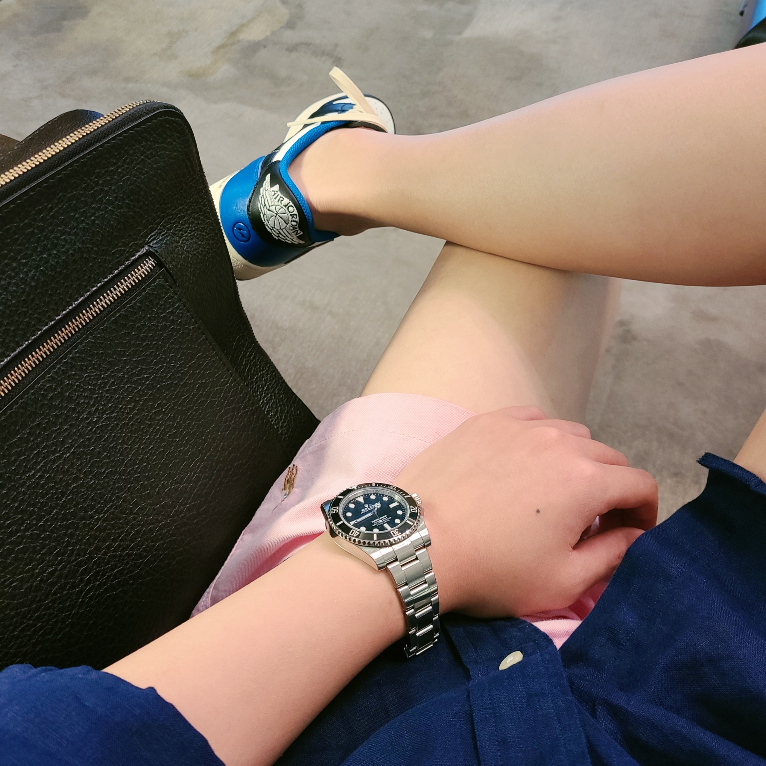 Rolex Submariner 40mm 114060 Black Oyster, Jordan 1 x Travis Scott x Fragment Retro Low OG SP Military Blue 착용 스타일