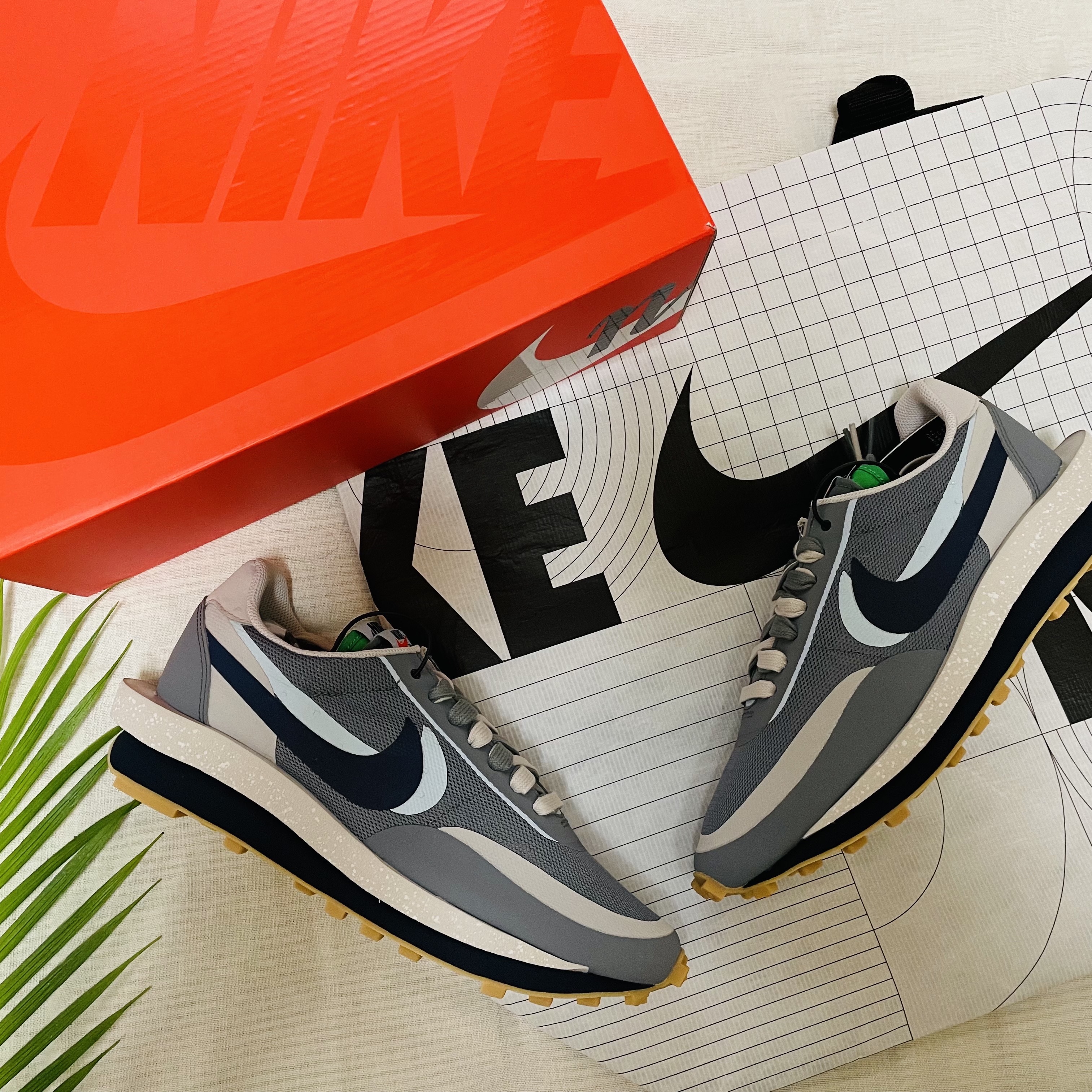 Nike x Sacai x Clot LDWaffle Cool Grey 착용 스타일 - 2