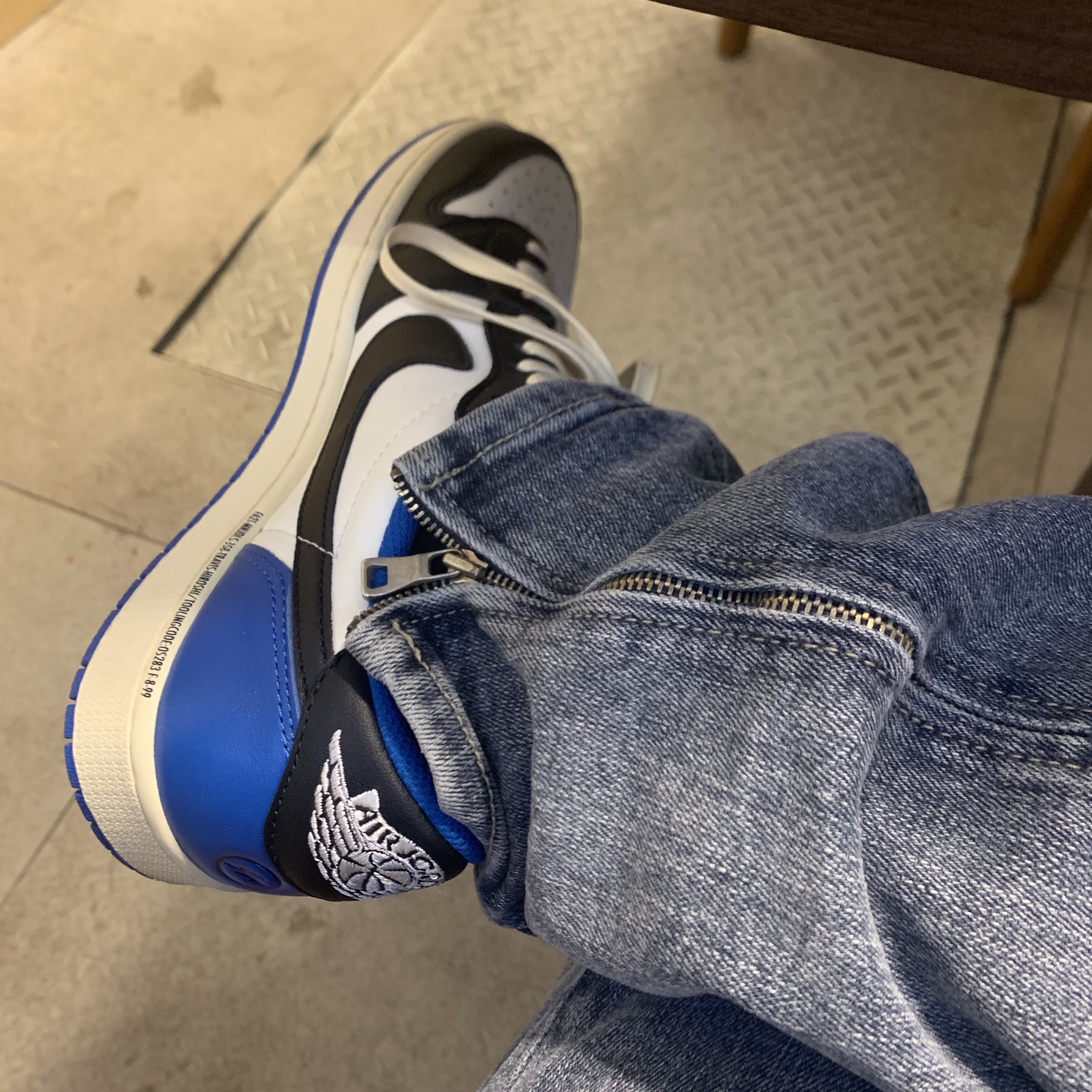 Jordan 1 x Travis Scott x Fragment Retro Low OG SP Military Blue 착용 스타일 - 2