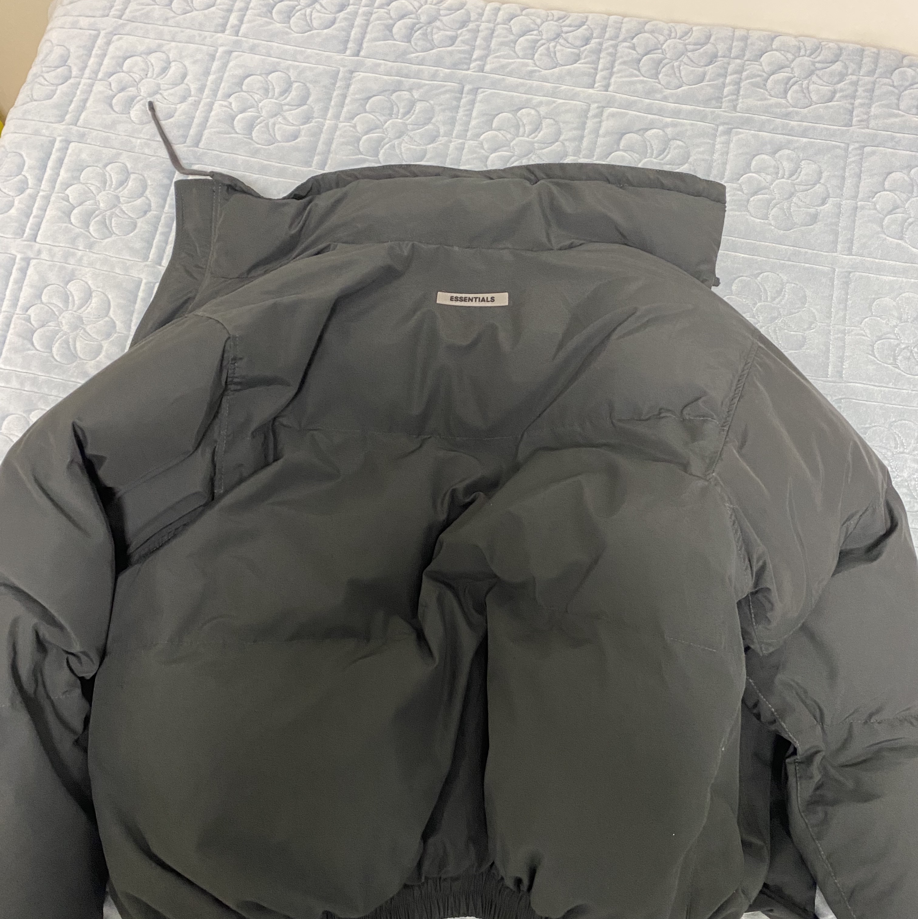 Essentials Puffer Jacket Black - 20FW 착용 스타일 - 2