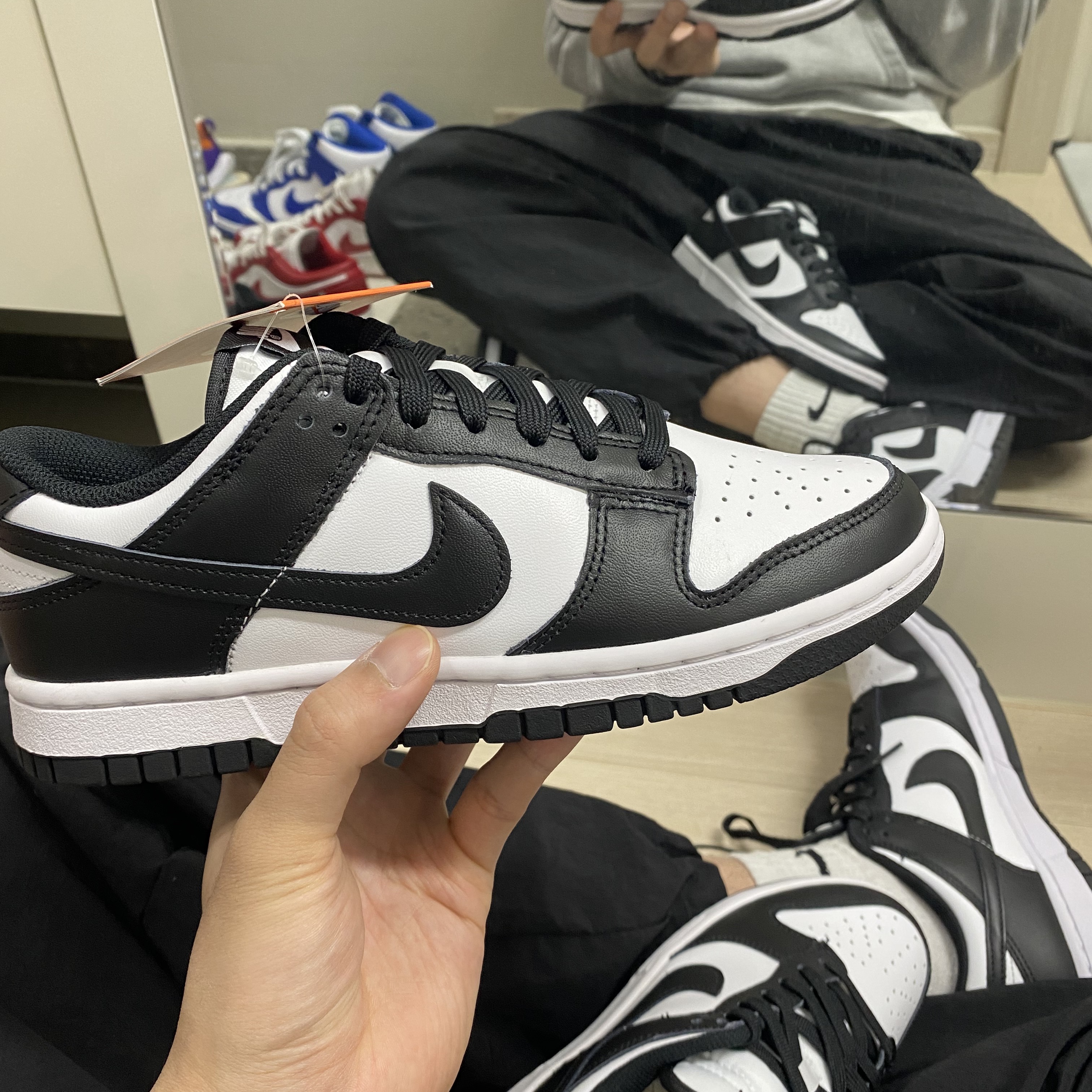 Nike Dunk Low Retro Black 착용 스타일