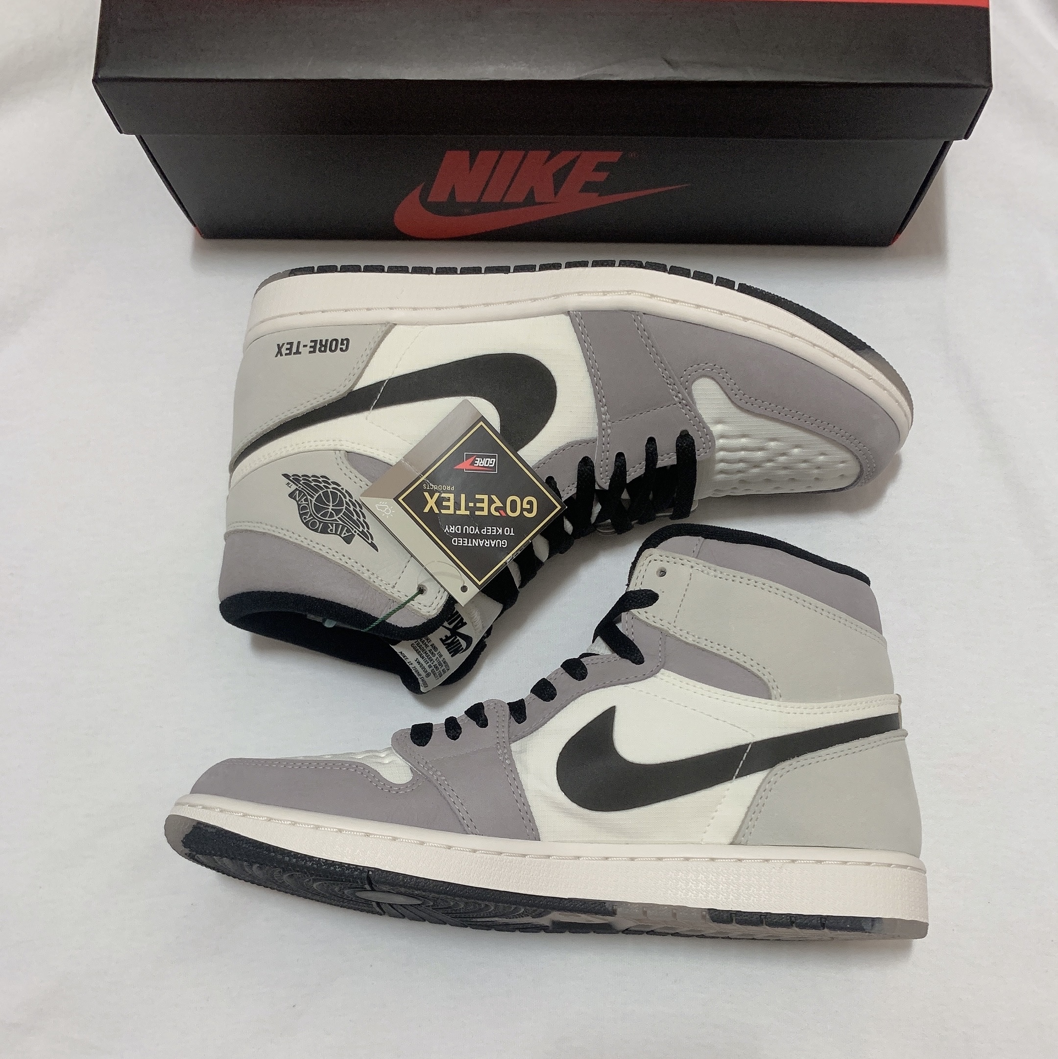 Jordan 1 Element Gore-Tex Sail 착용 스타일 - 5