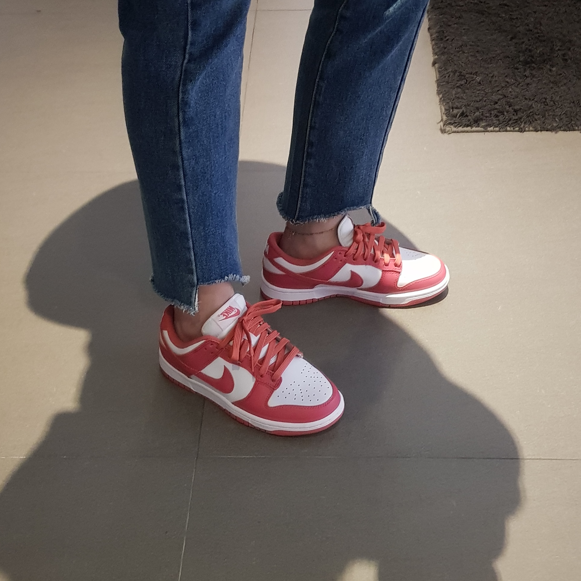 (W) Nike Dunk Low Archeo Pink 착용 스타일 - 2