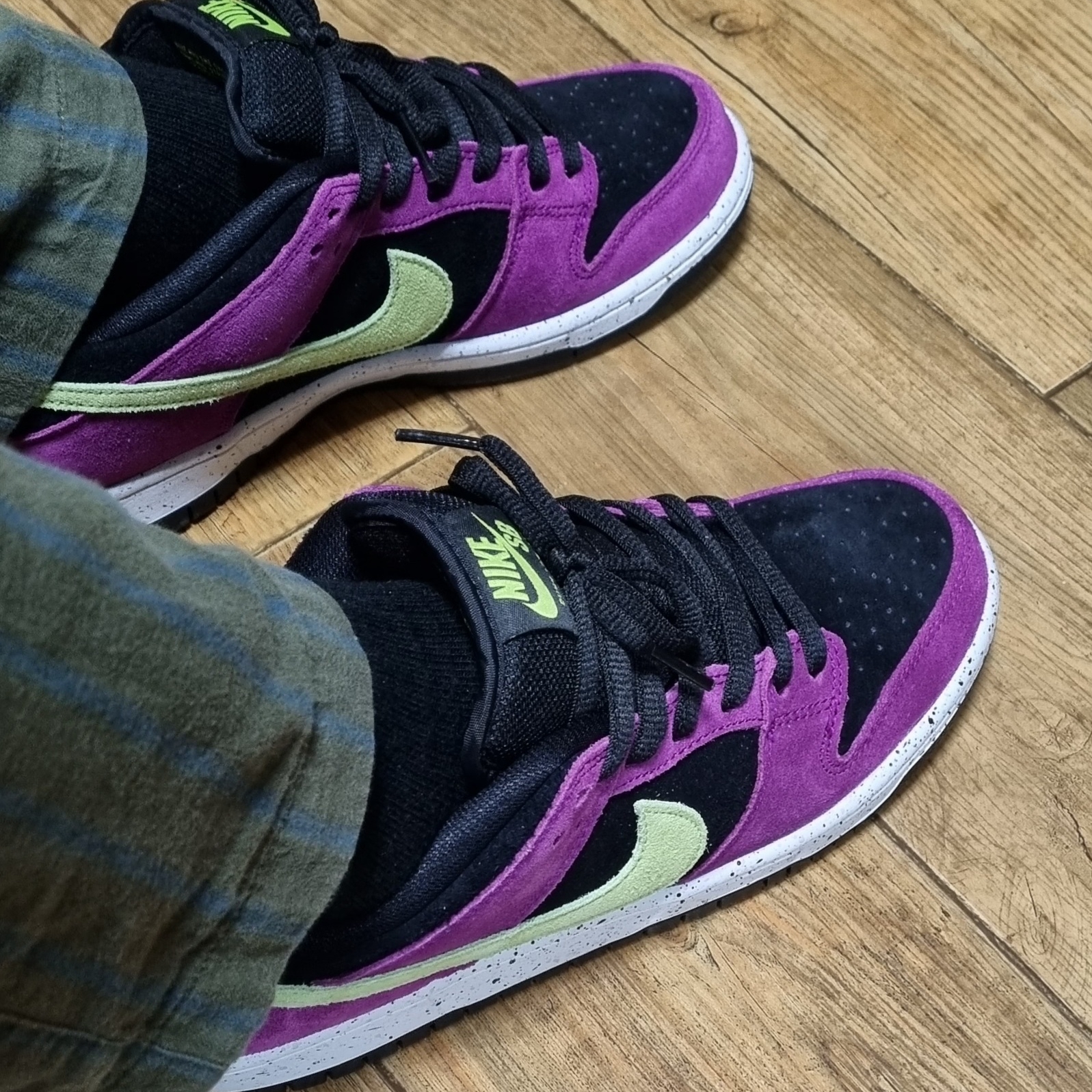 Nike SB Dunk Low Pro Red Plum 착용 스타일