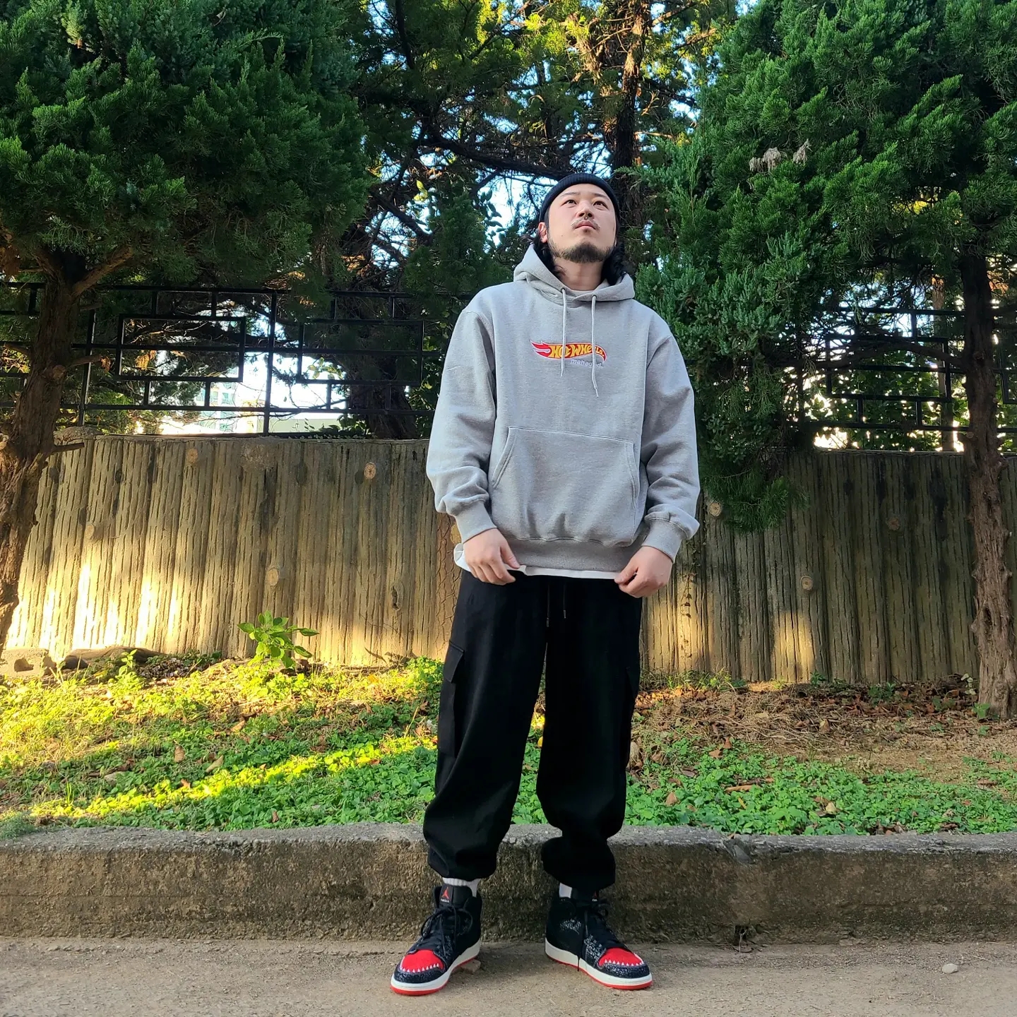 Jordan 1 Mid SE Siempre Familia 착용 스타일 - 2
