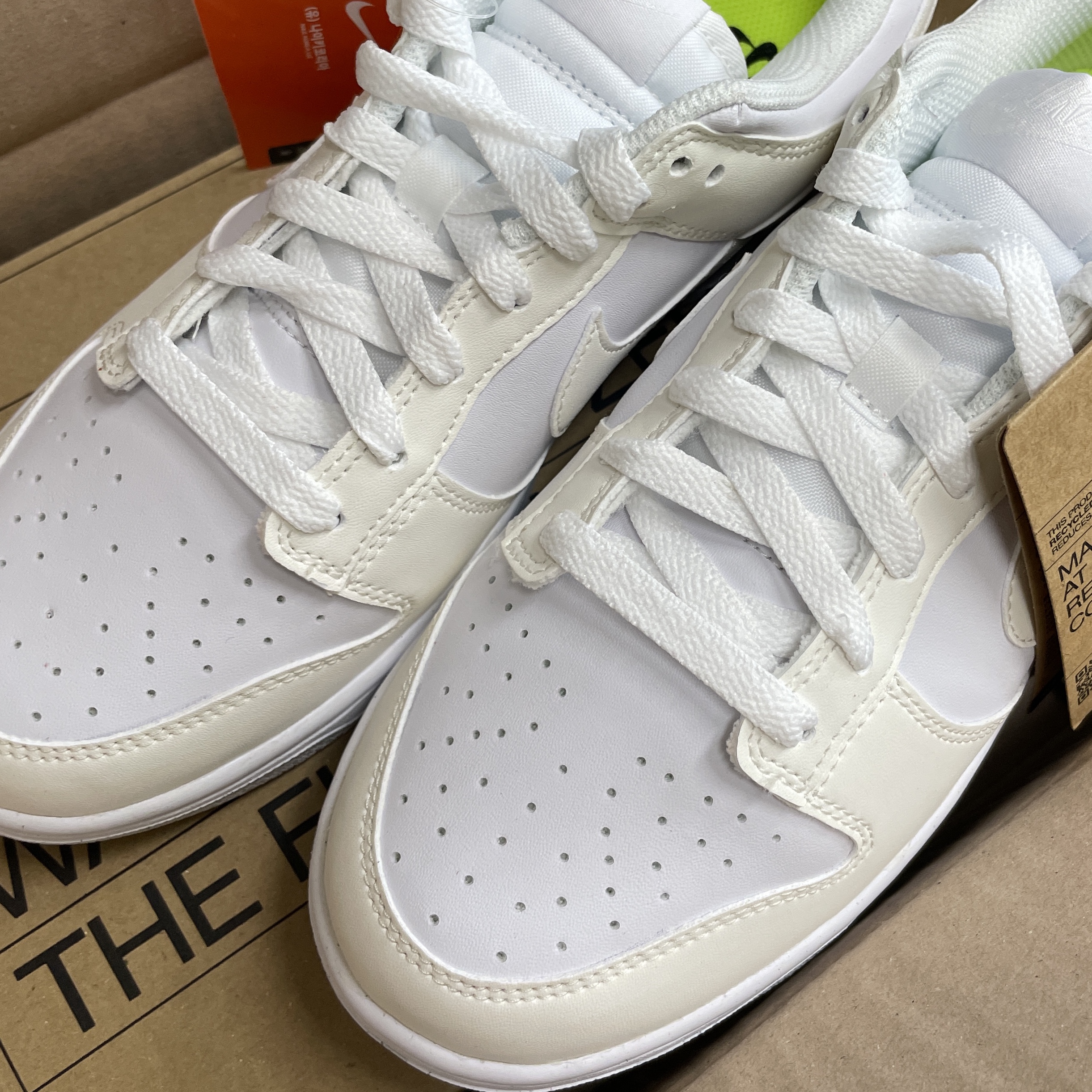 (W) Nike Dunk Low Next Nature Sail 착용 스타일 - 2