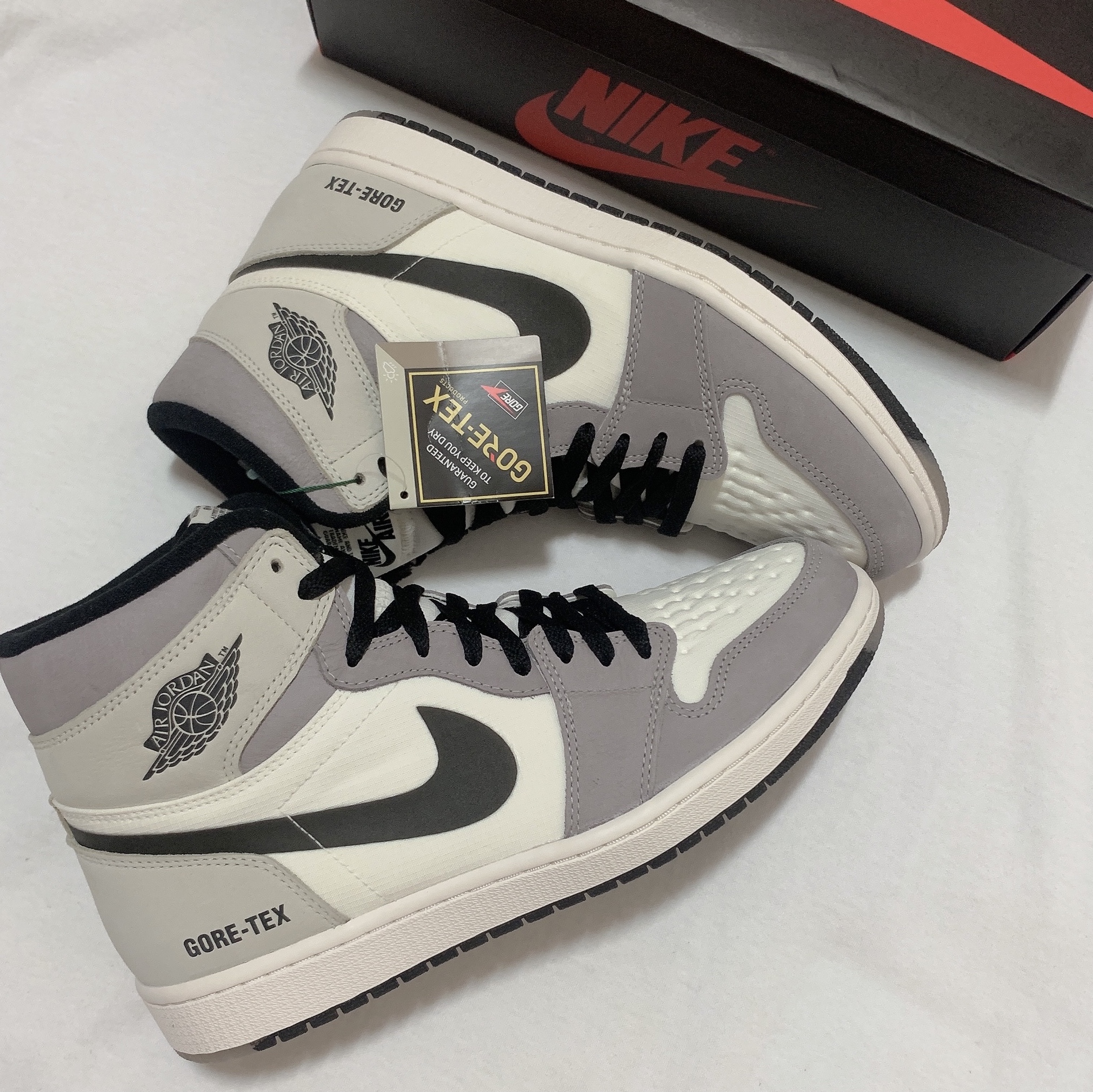 Jordan 1 Element Gore-Tex Sail 착용 스타일 - 2