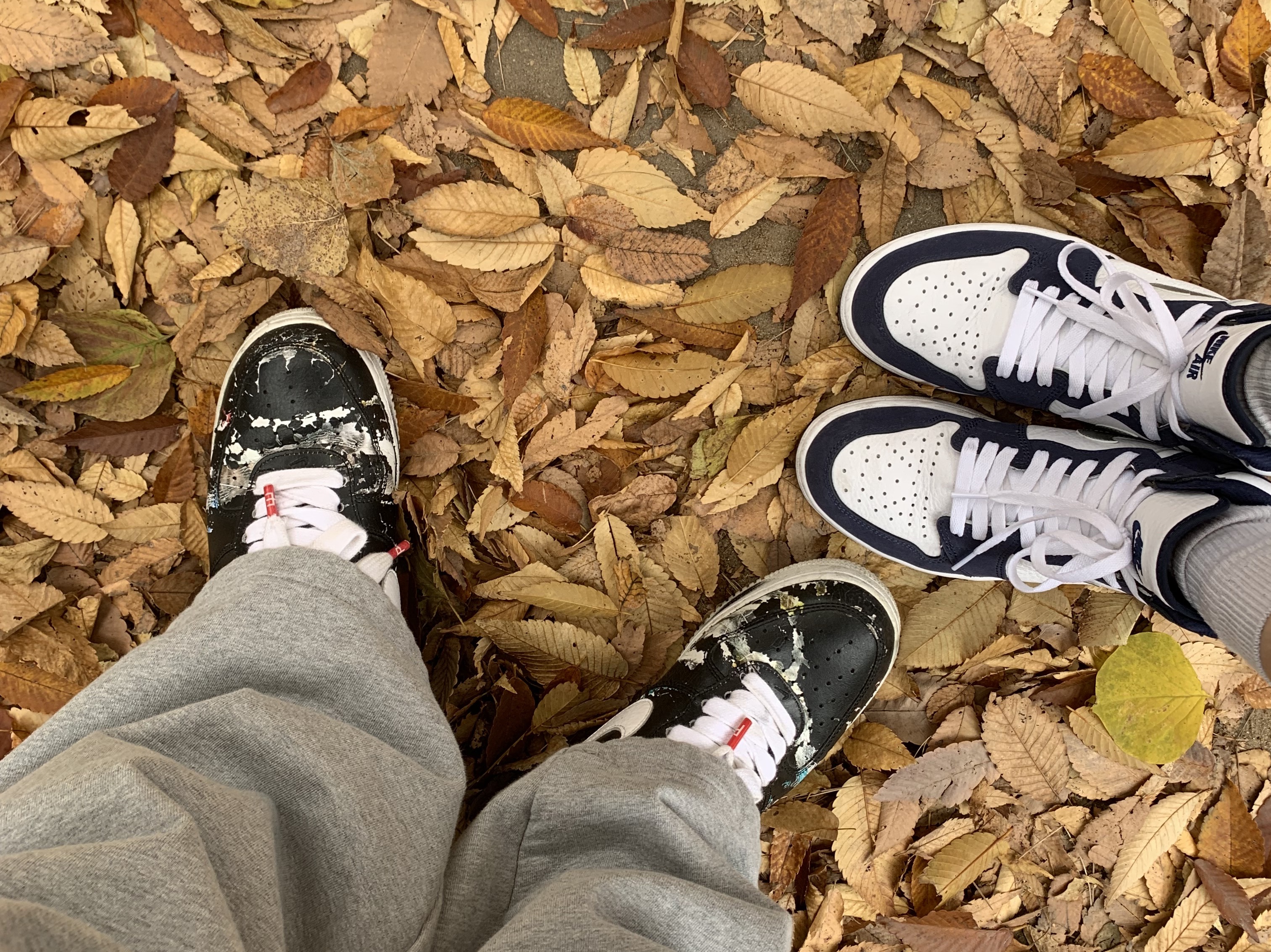 Jordan 1 Retro High OG CO.JP Midnight Navy, Nike x Peaceminusone Air Force 1 Low Para-Noise 착용 스타일