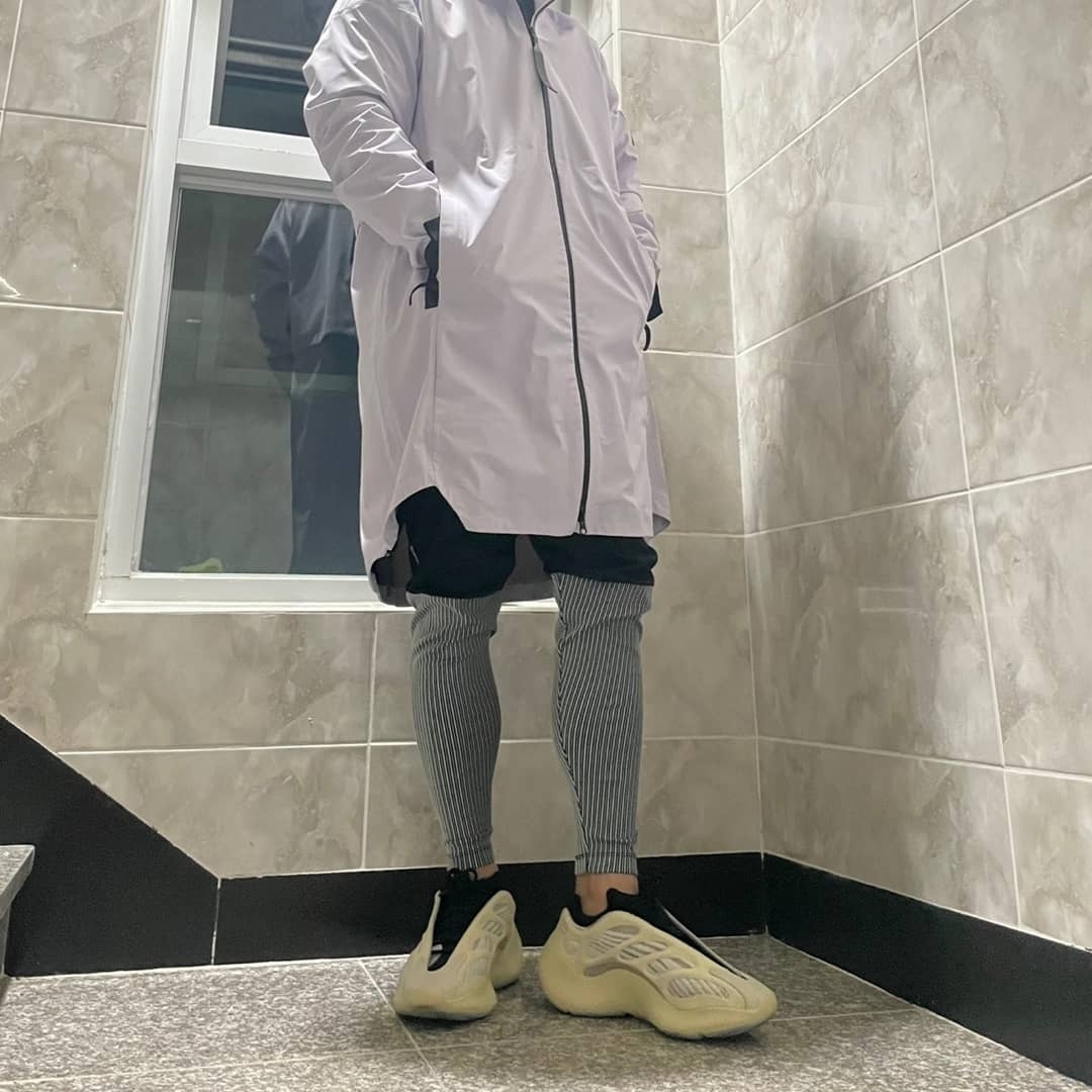 Adidas Yeezy 700 V3 Azael 2019 착용 스타일