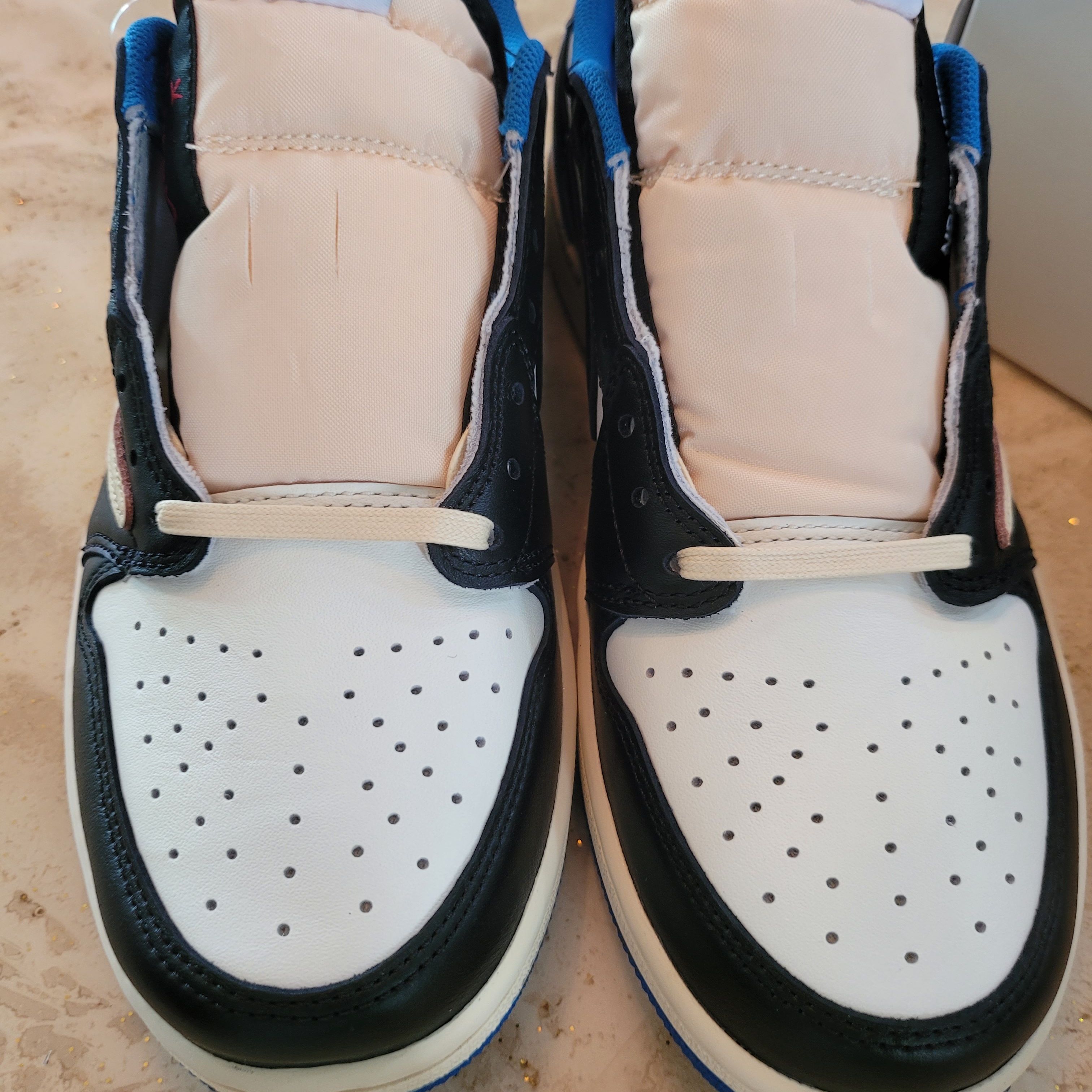 Jordan 1 x Travis Scott x Fragment Retro Low OG SP Military Blue 착용 스타일 - 3