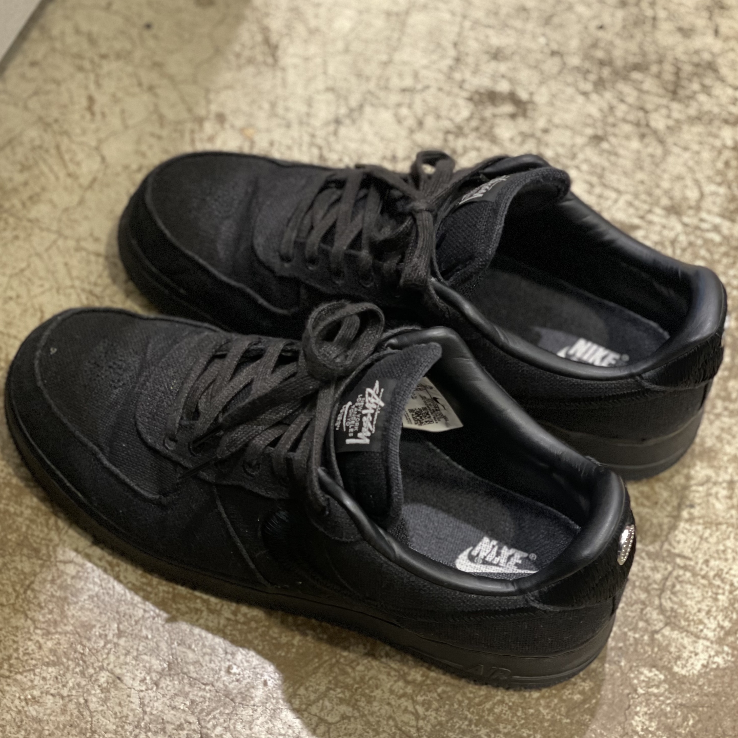 Nike x Stussy Air Force 1 Low Triple Black 착용 스타일