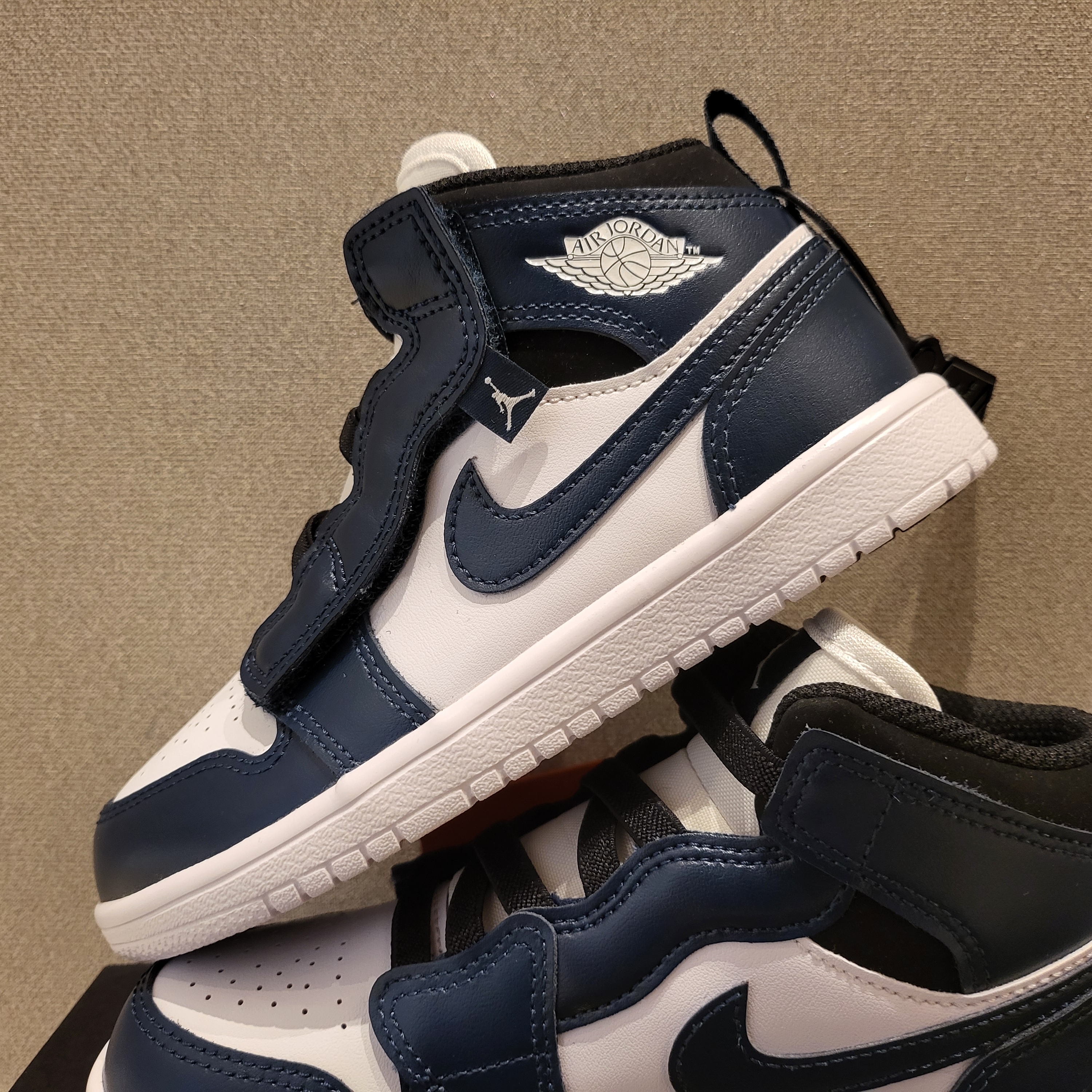 (PS) Jordan 1 Mid Alt Armory Navy, (TD) Jordan 1 Low Alt Armory Navy 착용 스타일 - 2