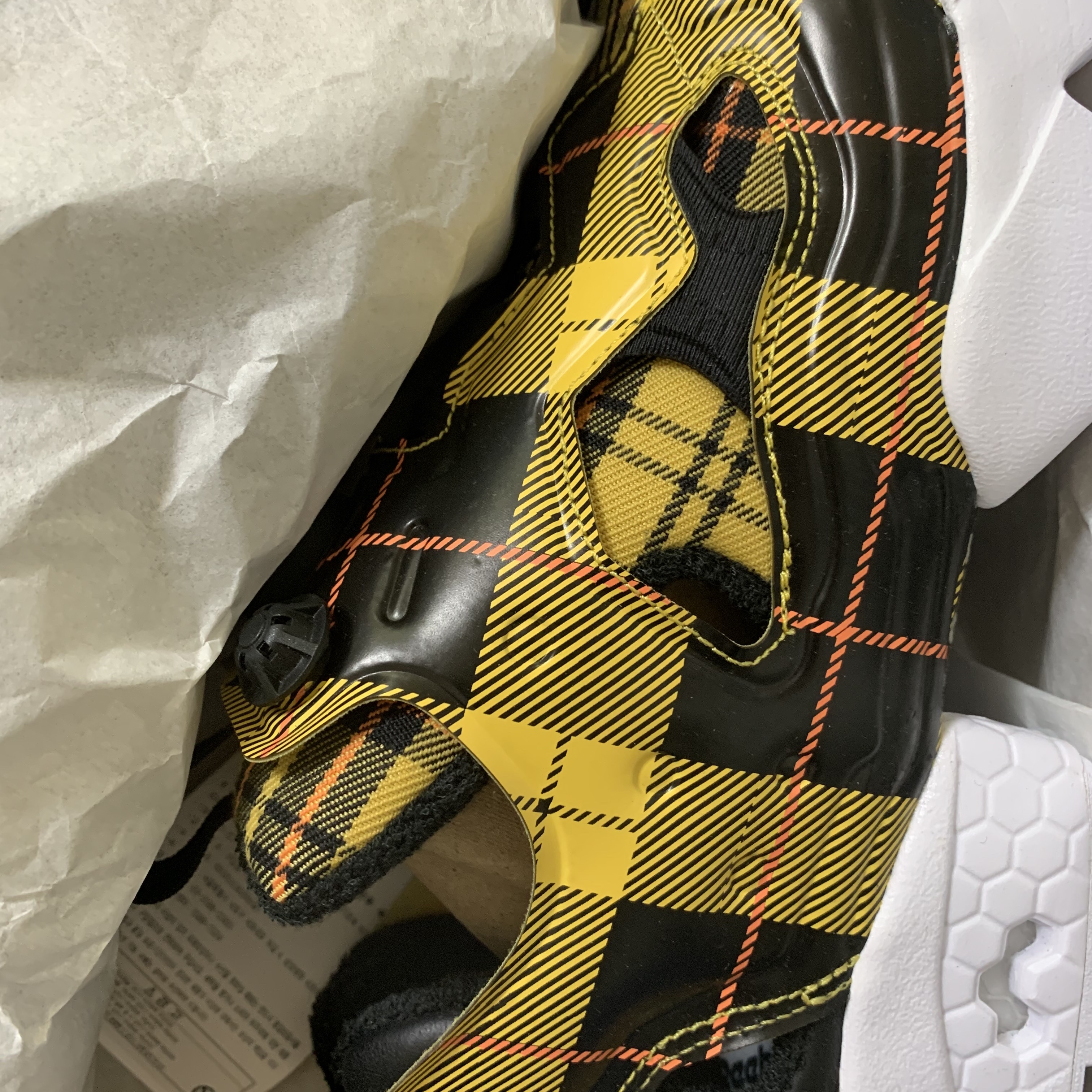 Reebok x Opening Ceremony Instapump Fury OG Yellow Plaid 착용 스타일 - 1