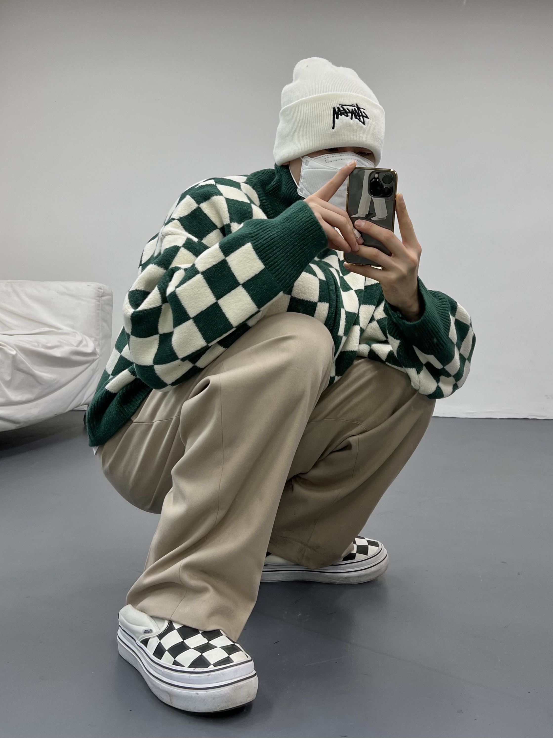 Nike x Stussy Cuff Beanie White 착용 스타일