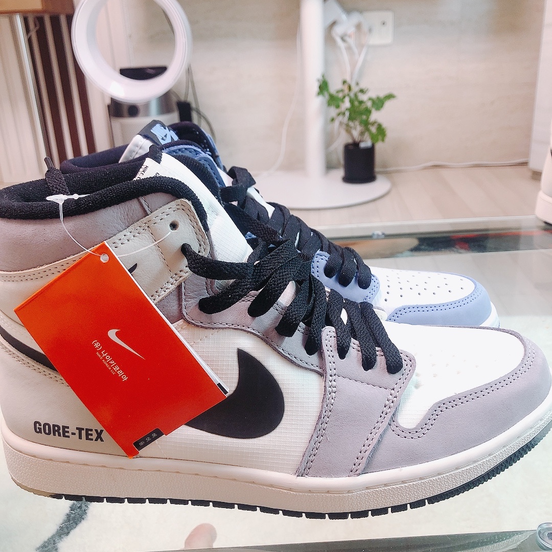 Jordan 1 Element Gore-Tex Sail, Jordan 1 Retro High OG University Blue 착용 스타일 - 3