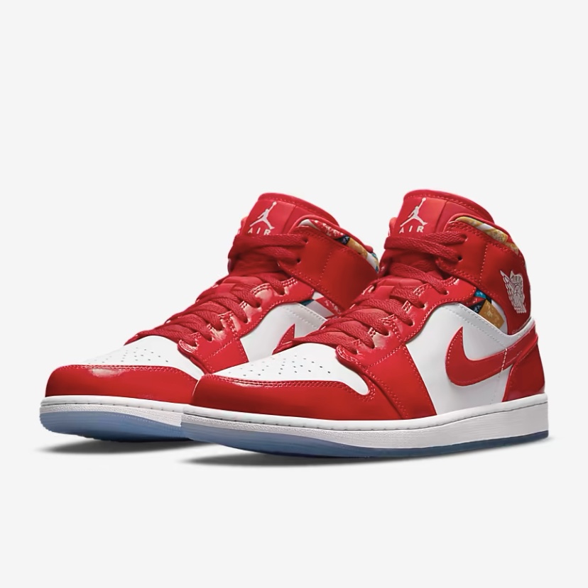 Jordan 1 Mid SE Barcelona Sweater 착용 스타일