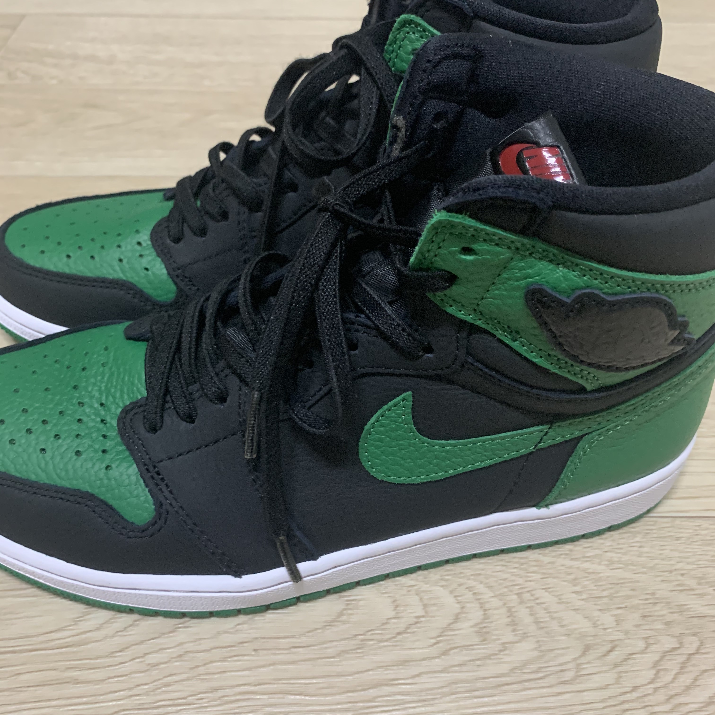Jordan 1 Retro High OG Pine Green Black 착용 스타일 - 2