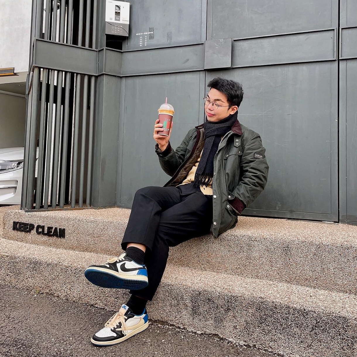Jordan 1 x Travis Scott x Fragment Retro Low OG SP Military Blue 착용 스타일