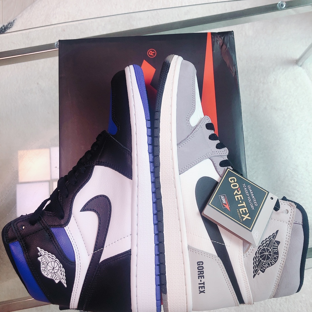 Jordan 1 Retro High OG Royal Toe, Jordan 1 Element Gore-Tex Sail 착용 스타일 - 4