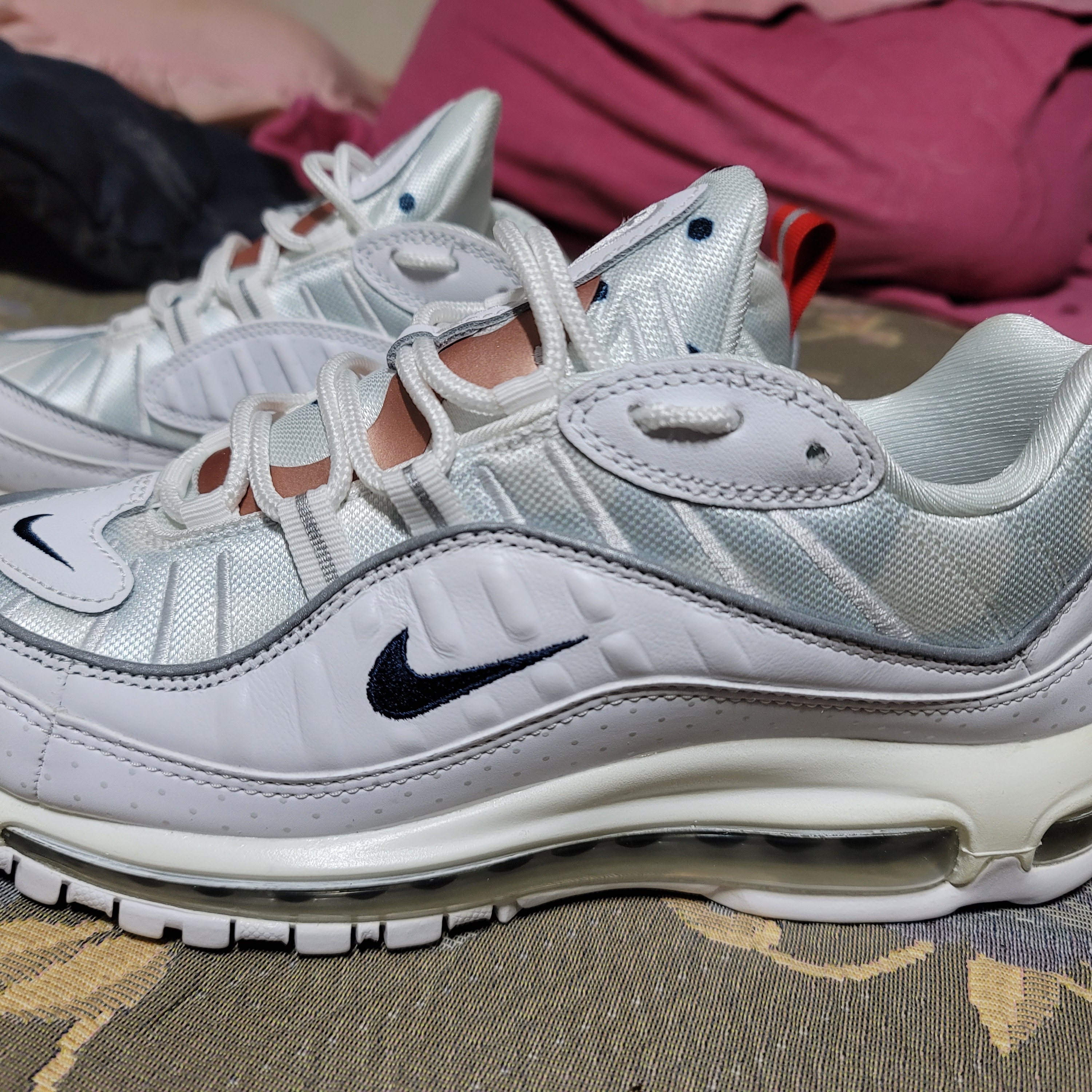 (W) Nike Air Max 98 Unite Totale White 착용 스타일 - 2
