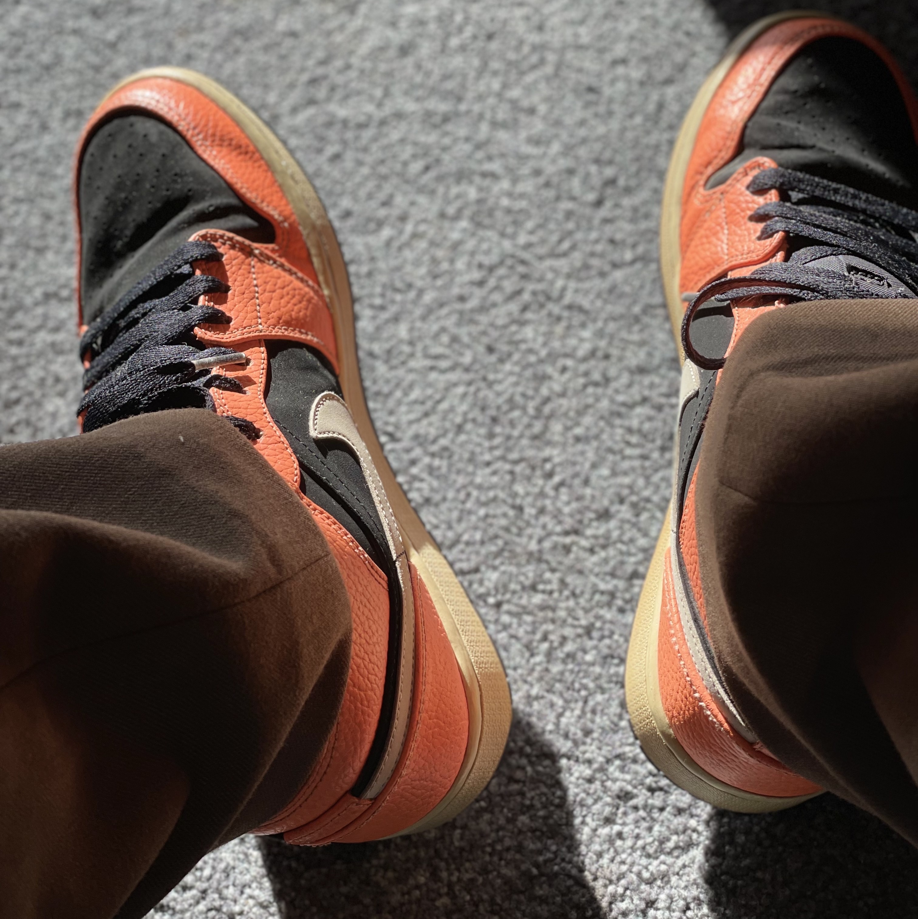 Jordan 1 Mid Black Cone 착용 스타일