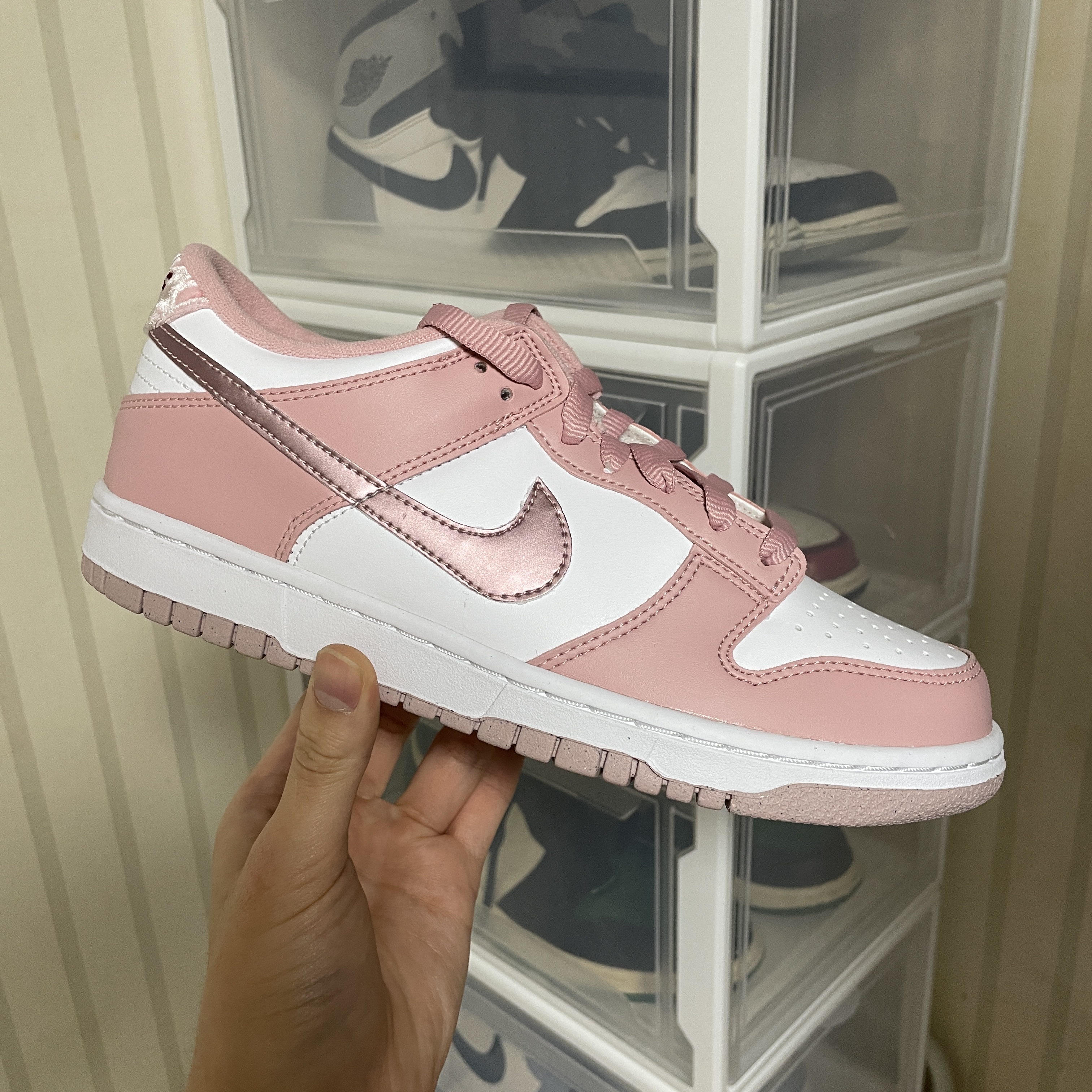 (GS) Nike Dunk Low Pink Velvet 착용 스타일 - 2