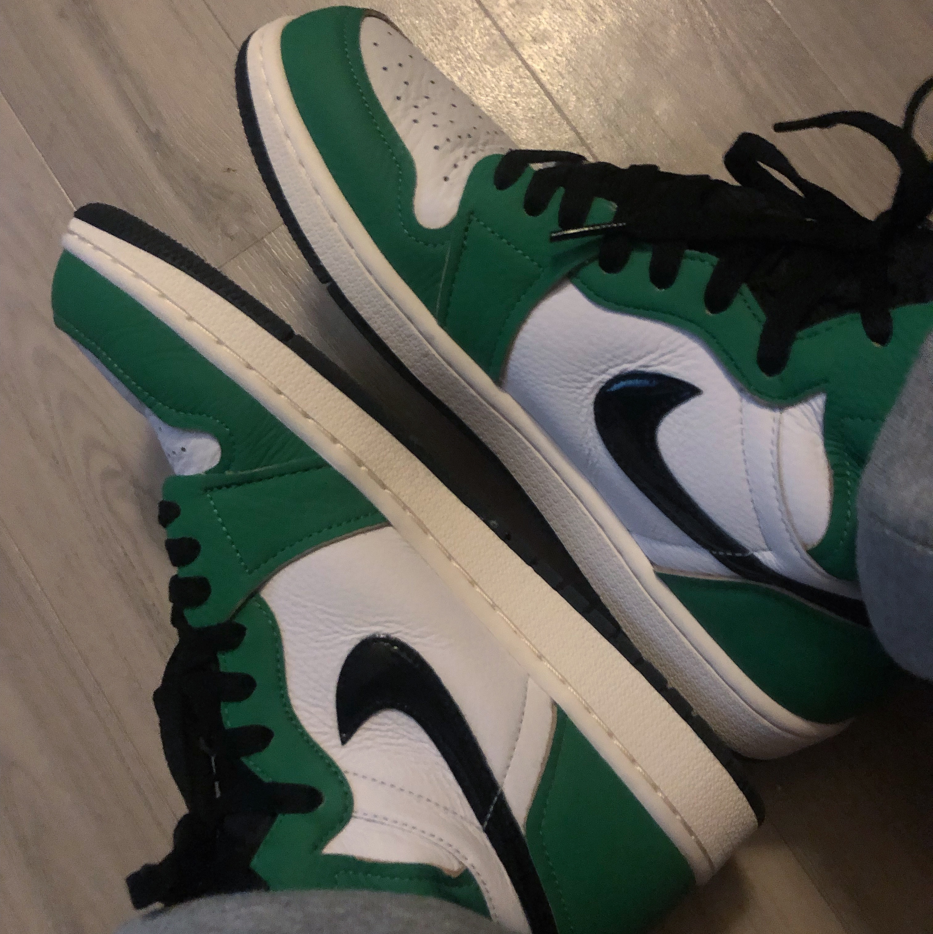 (W) Jordan 1 Retro High OG Lucky Green 착용 스타일