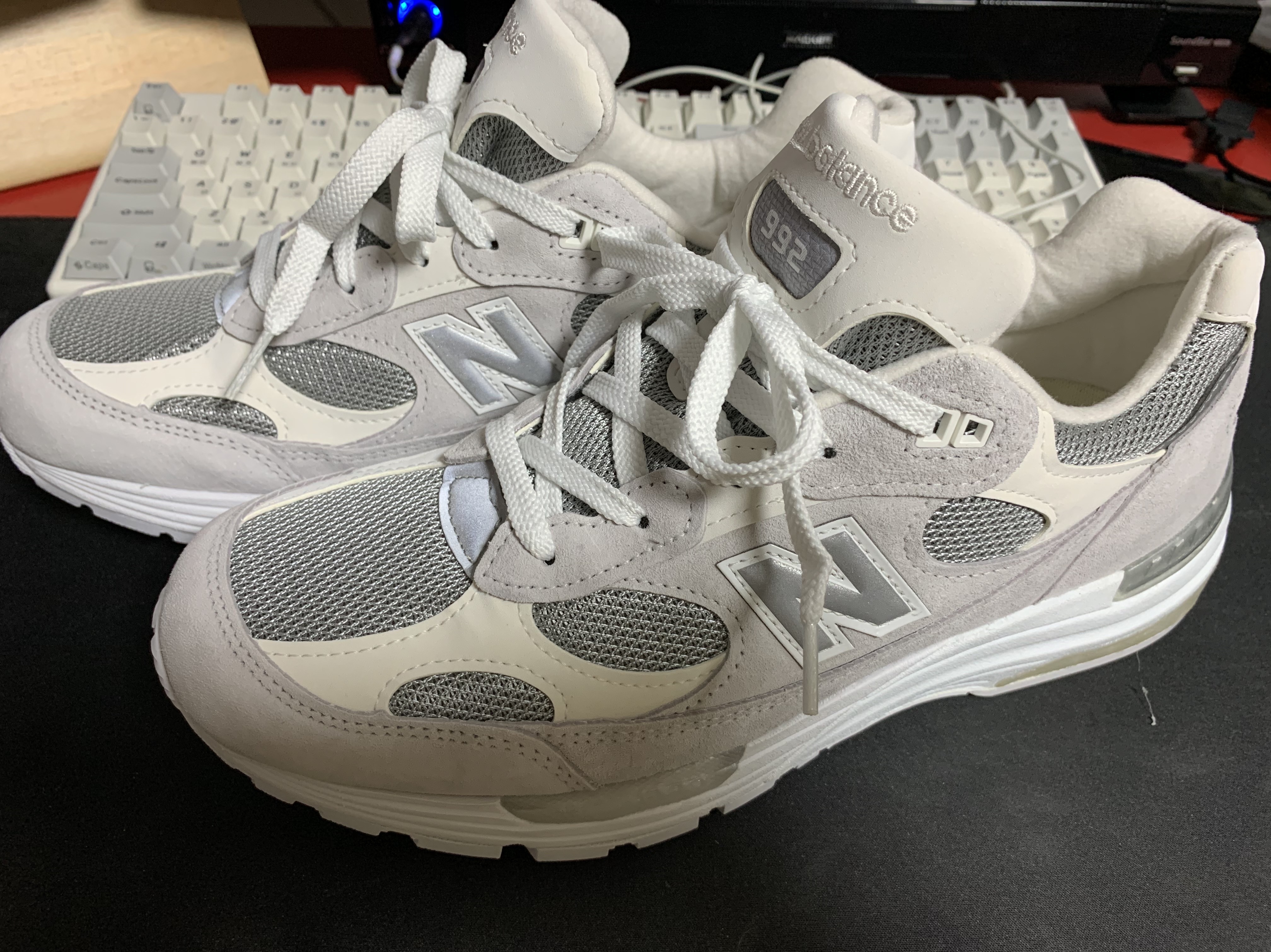 New Balance 992 Made in USA White Silver 착용 스타일