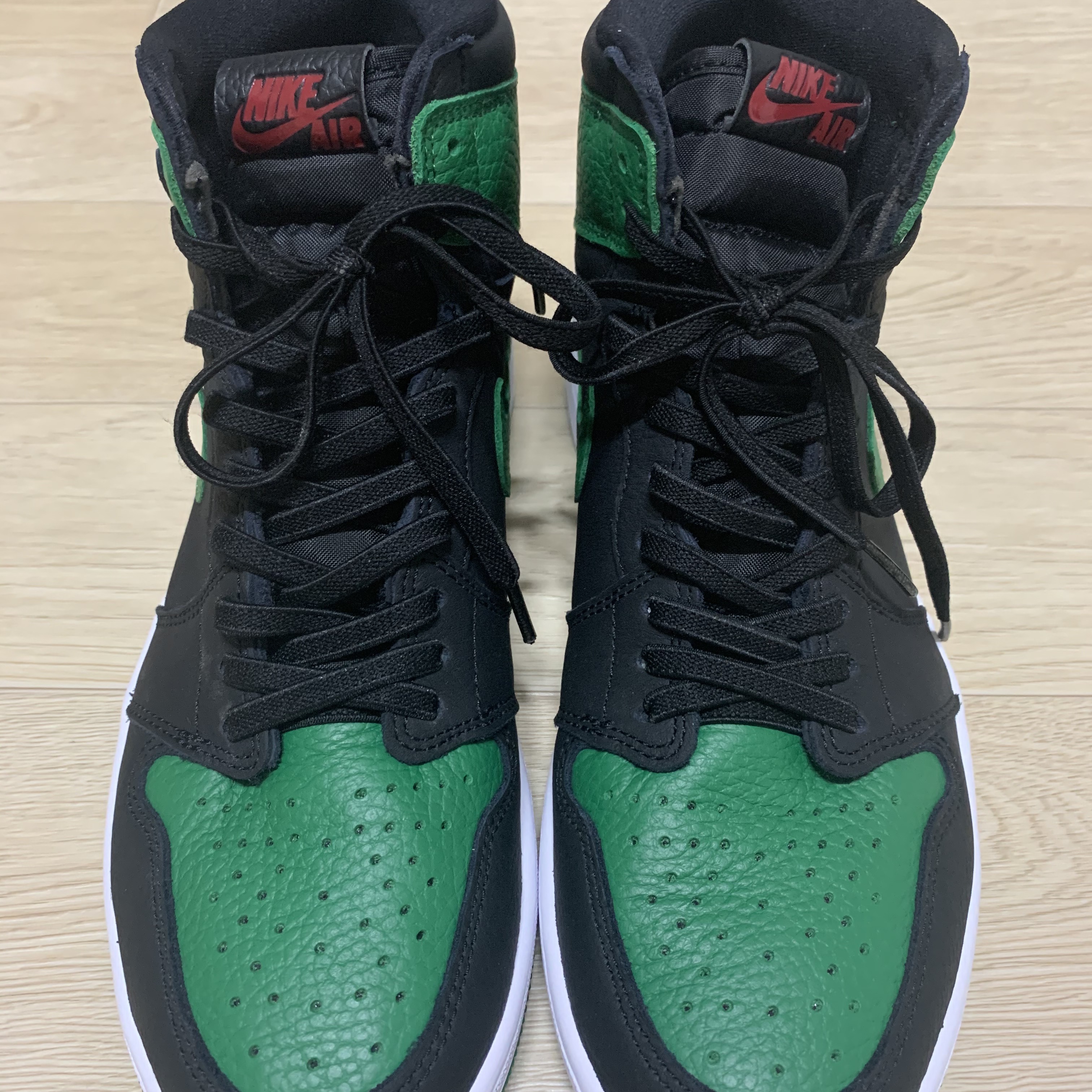 Jordan 1 Retro High OG Pine Green Black 착용 스타일 - 1