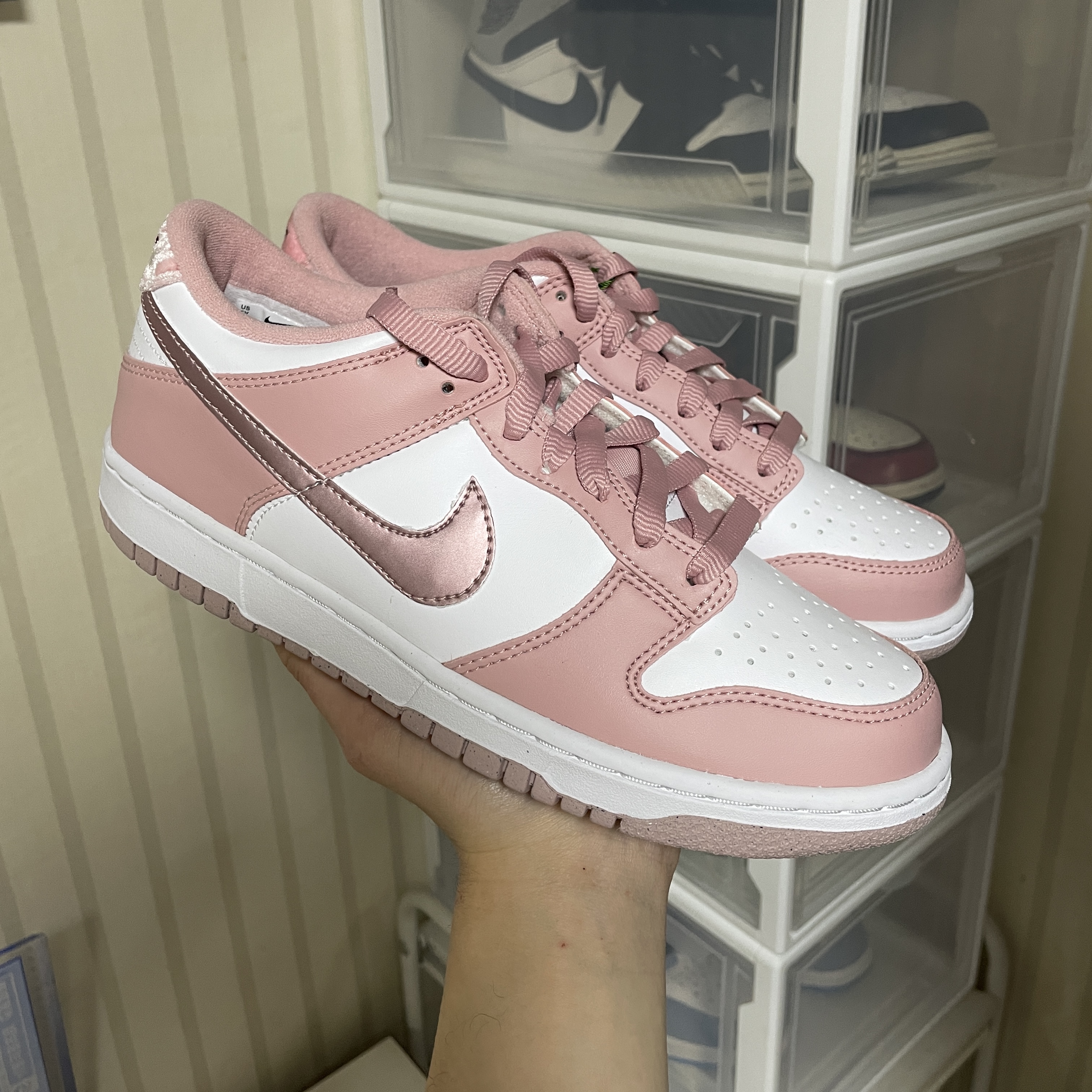 (GS) Nike Dunk Low Pink Velvet 착용 스타일 - 1