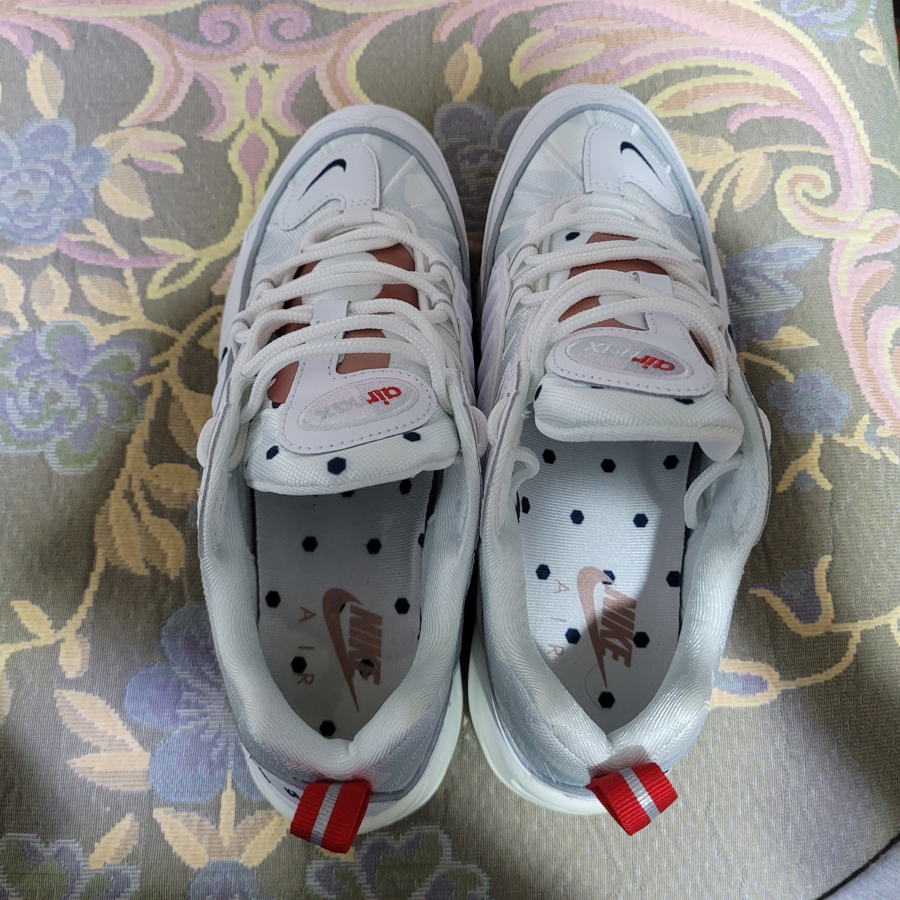 (W) Nike Air Max 98 Unite Totale White 착용 스타일 - 1