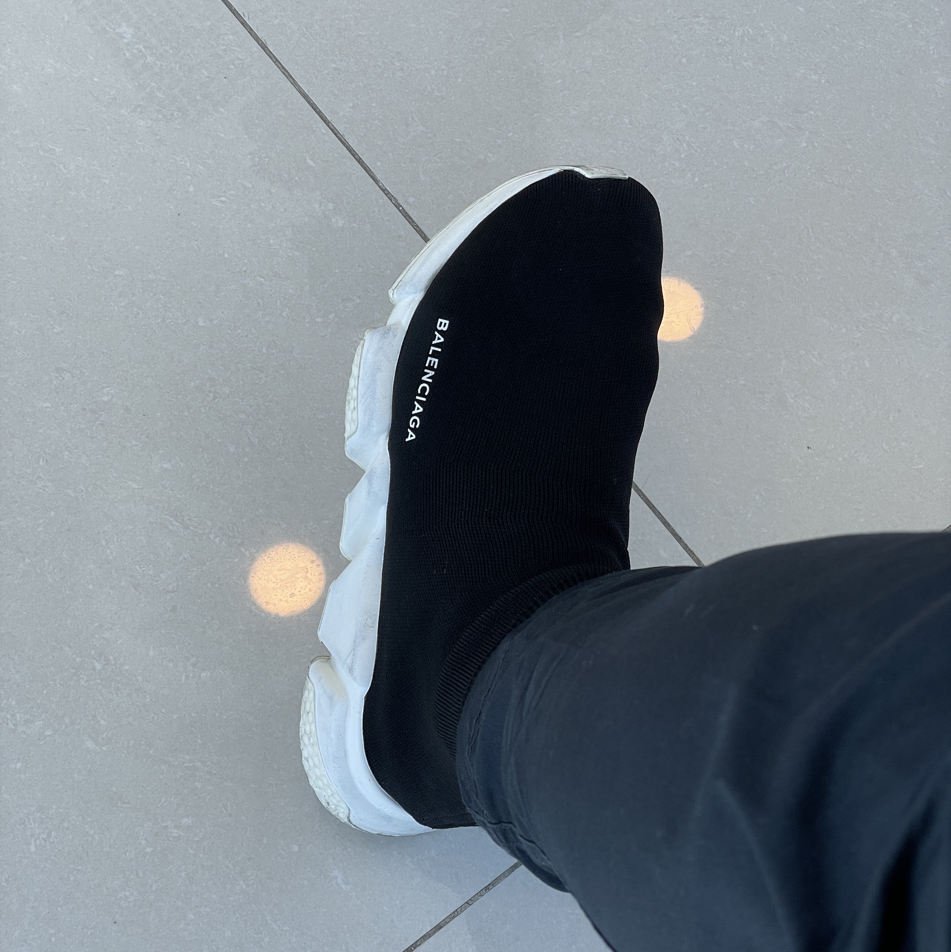 Balenciaga Speed Trainer Black White 2019 착용 스타일