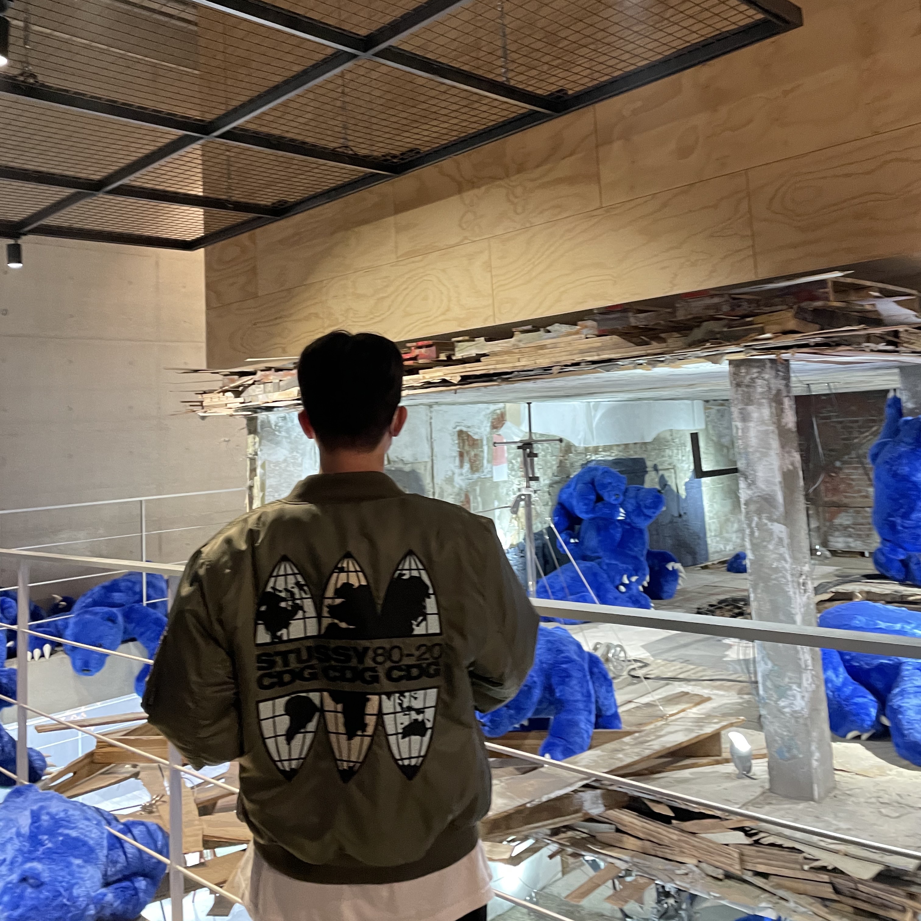 Stussy x CDG MA-1 Jacket Olive 착용 스타일