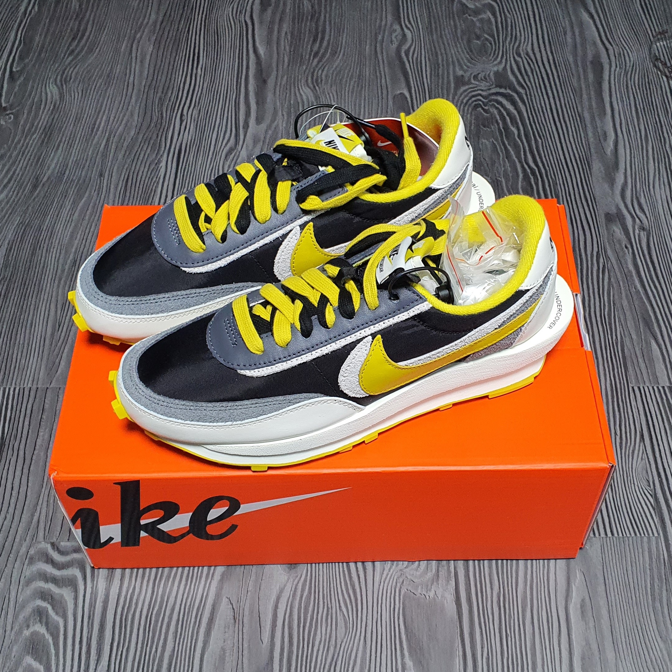 Nike x Sacai x Undercover LDWaffle Black Bright Citron 착용 스타일