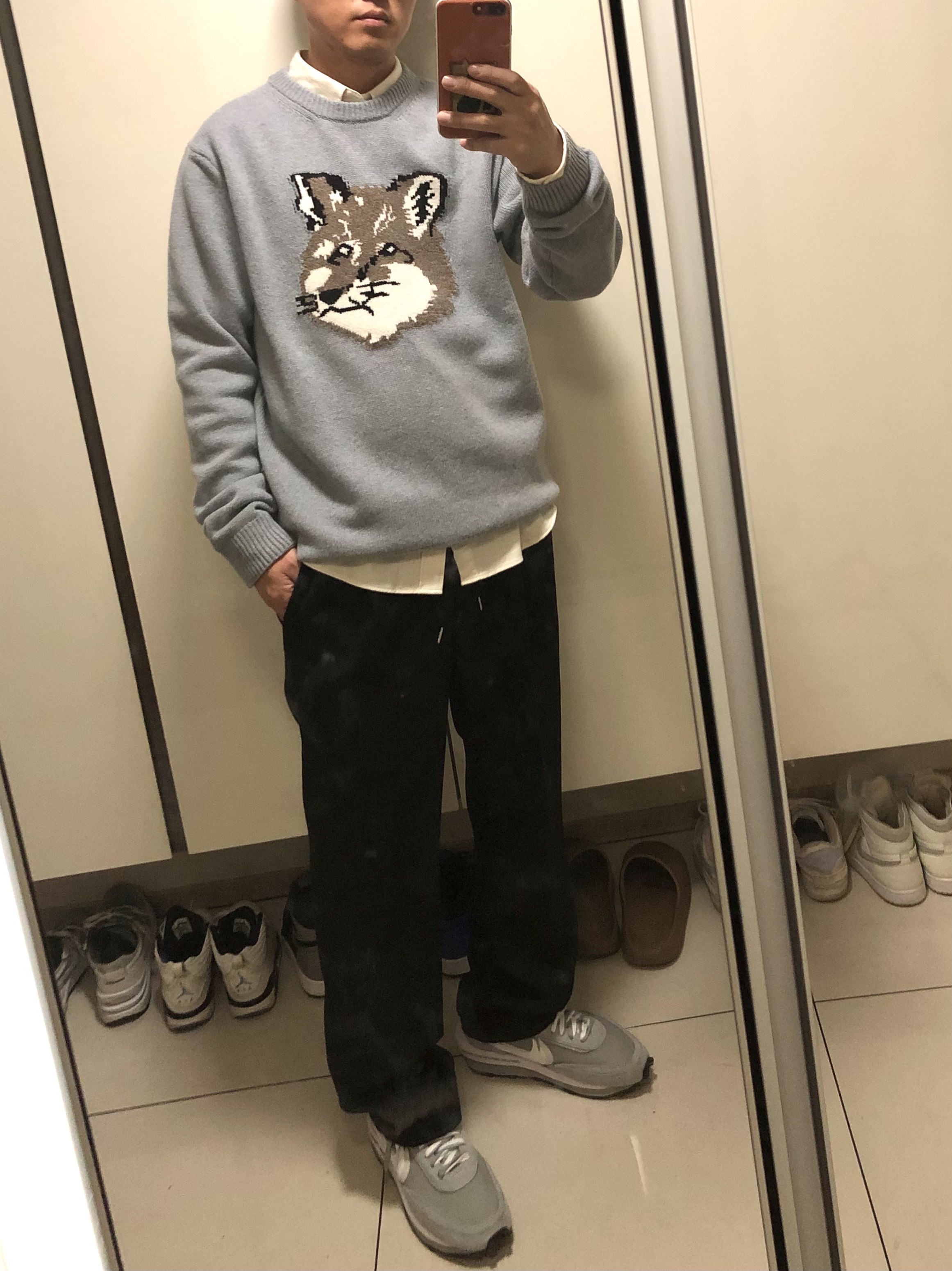 Maison Kitsune Big Fox Head Pullover Knit Grey, Nike x Sacai x Fragment LDWaffle Light Smoke Grey 착용 스타일