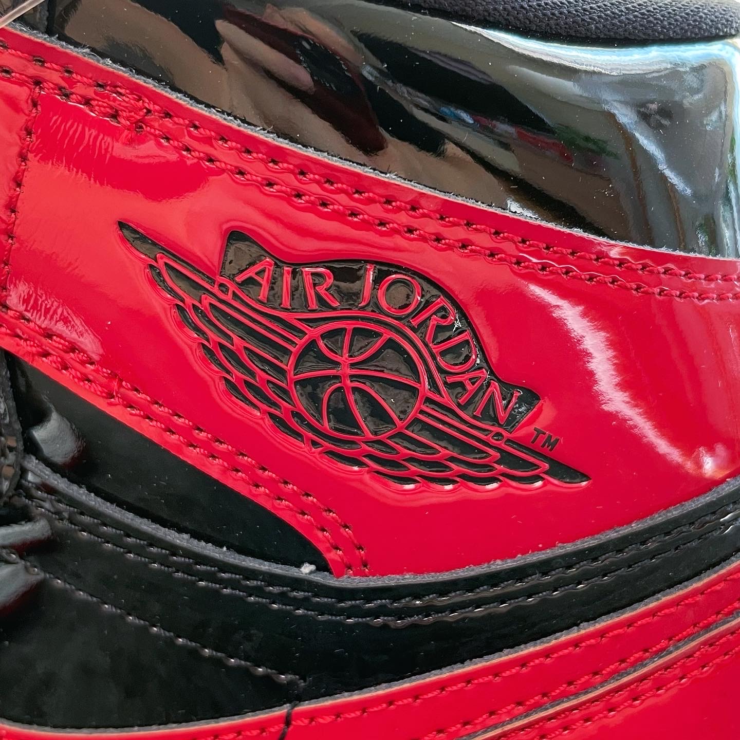 Jordan 1 Retro High OG Patent Bred 착용 스타일 - 2