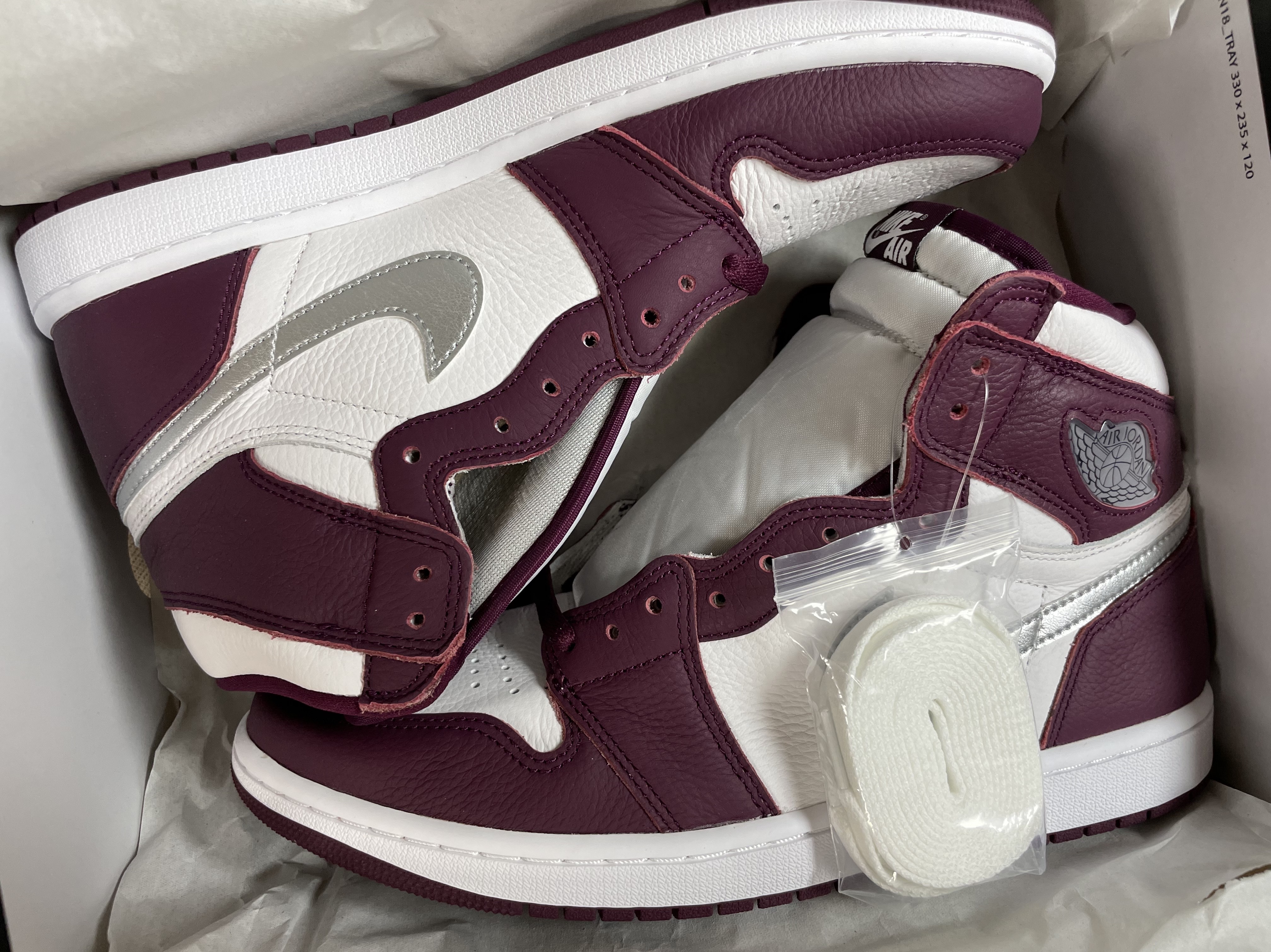 Jordan 1 Retro High OG Bordeaux 착용 스타일