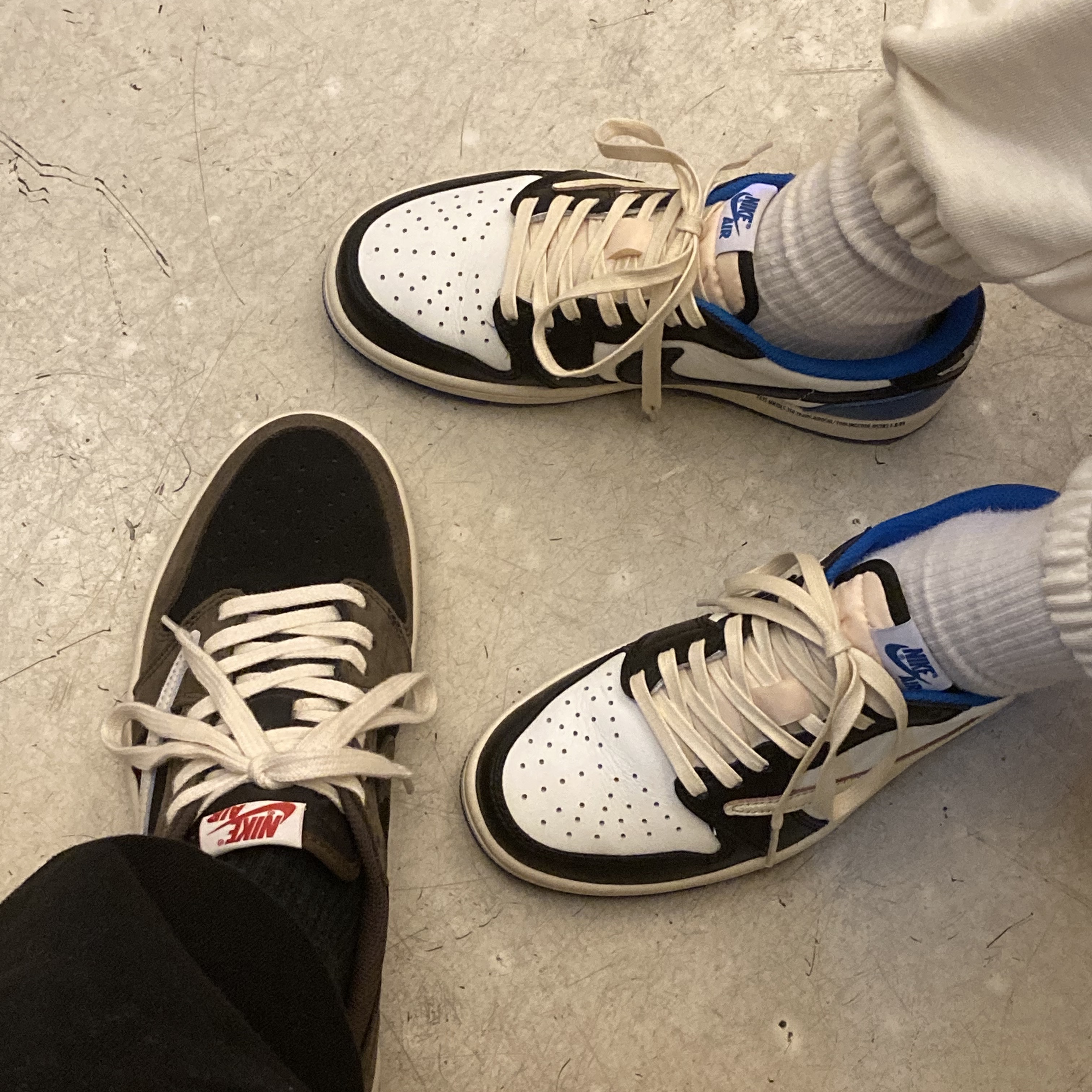 Jordan 1 x Travis Scott x Fragment Retro Low OG SP Military Blue, Jordan 1 x Travis Scott Retro Low OG SP Mocha 착용 스타일