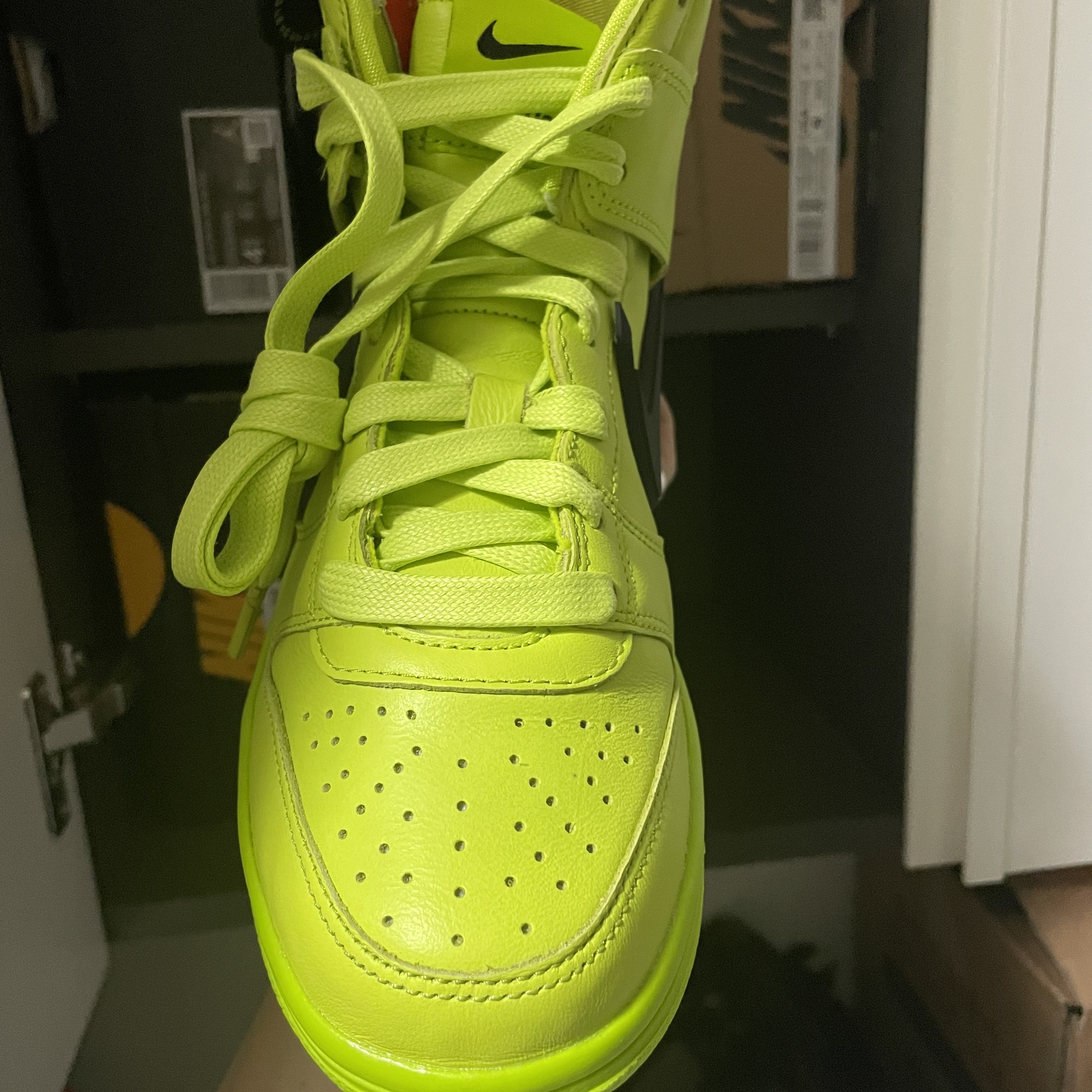 Nike x Ambush Dunk High Flash Lime 착용 스타일 - 1