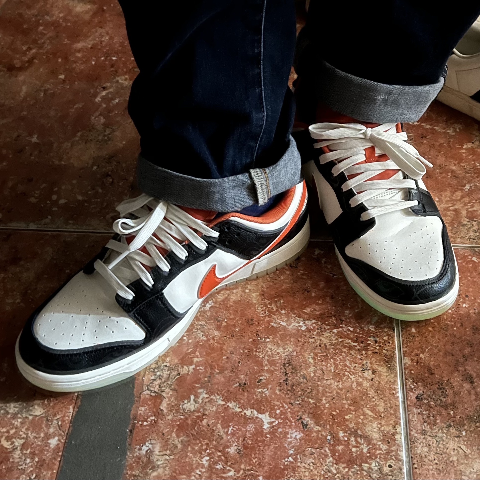 Nike Dunk Low Retro PRM Halloween 착용 스타일 - 2