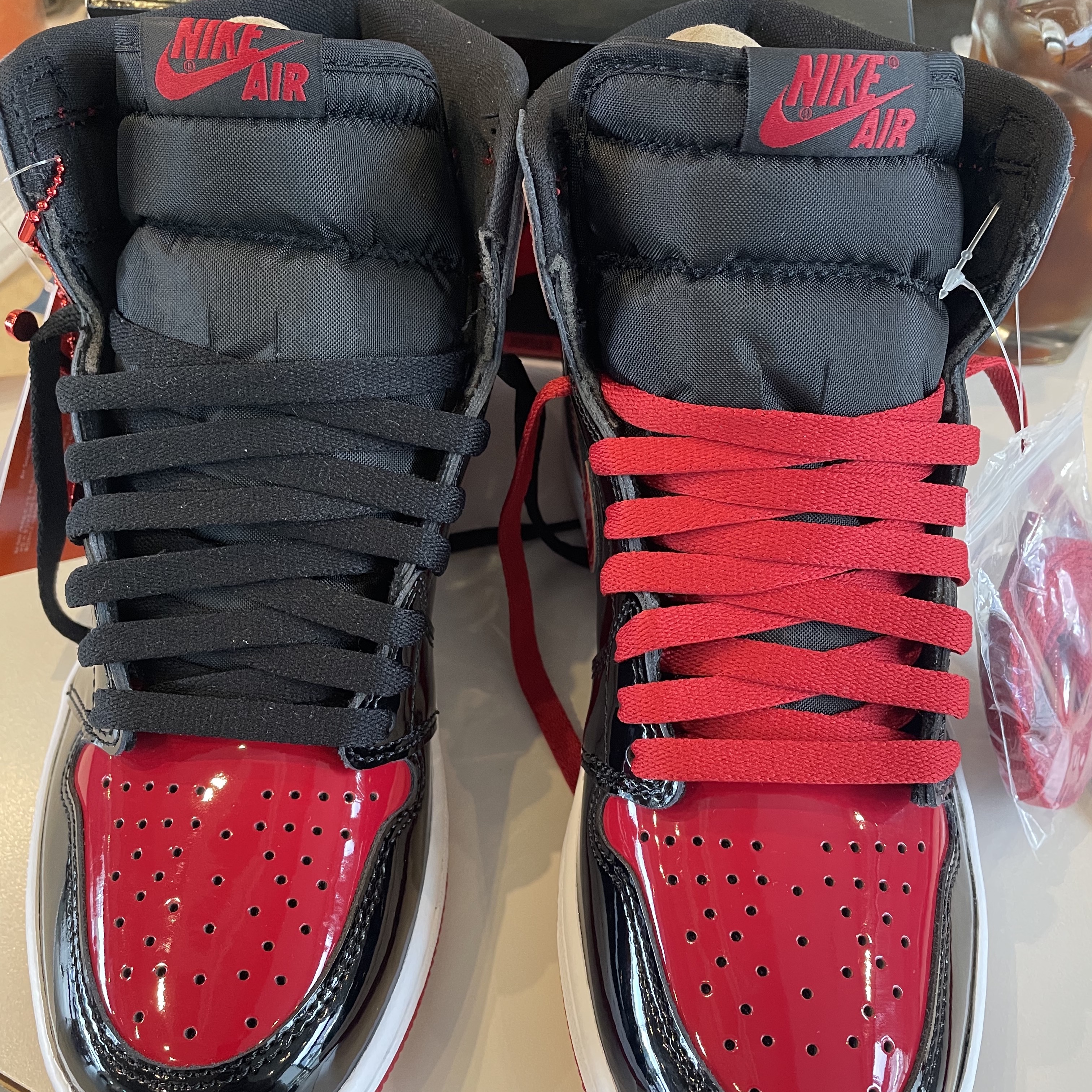 Jordan 1 Retro High OG Patent Bred 착용 스타일 - 2