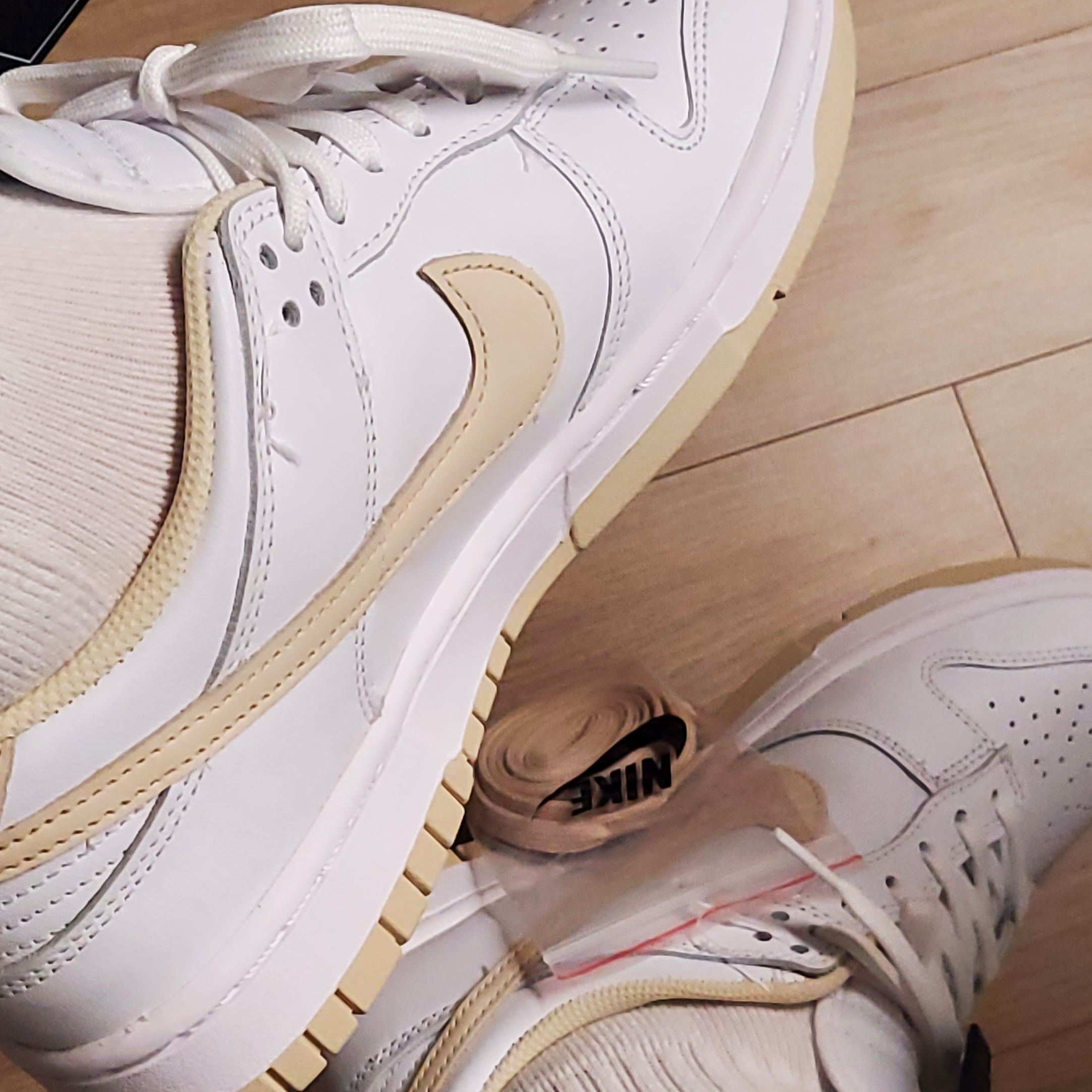 (W) Nike Dunk Low Pearl White 착용 스타일