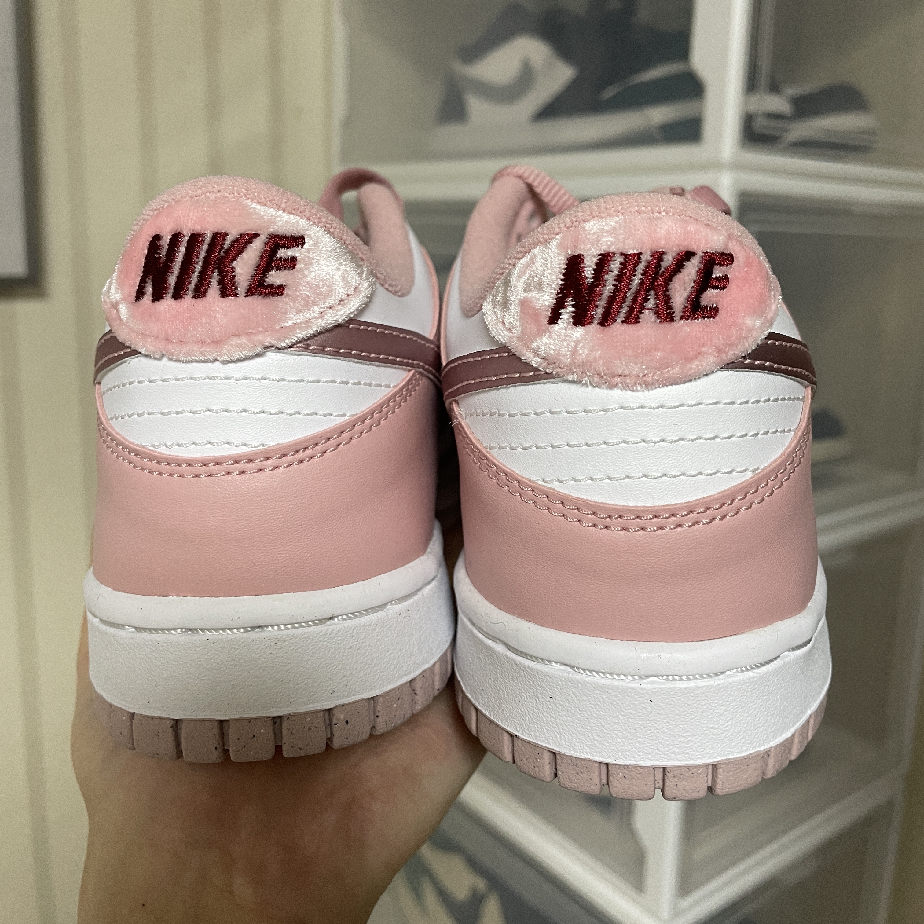 (GS) Nike Dunk Low Pink Velvet 착용 스타일 - 3